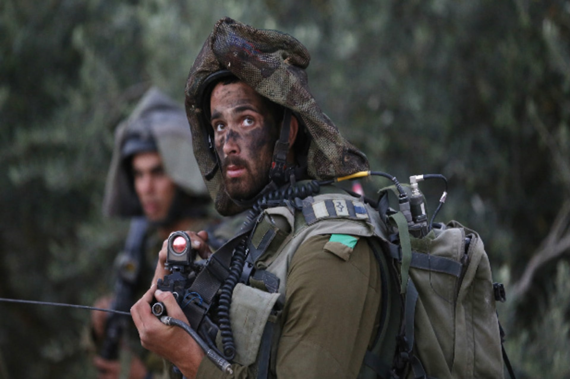 Israeli soldiers patrol on the West Bank village of Arura near Ramallah June 20, 2014 (Torokman/Courtesy Reuters).