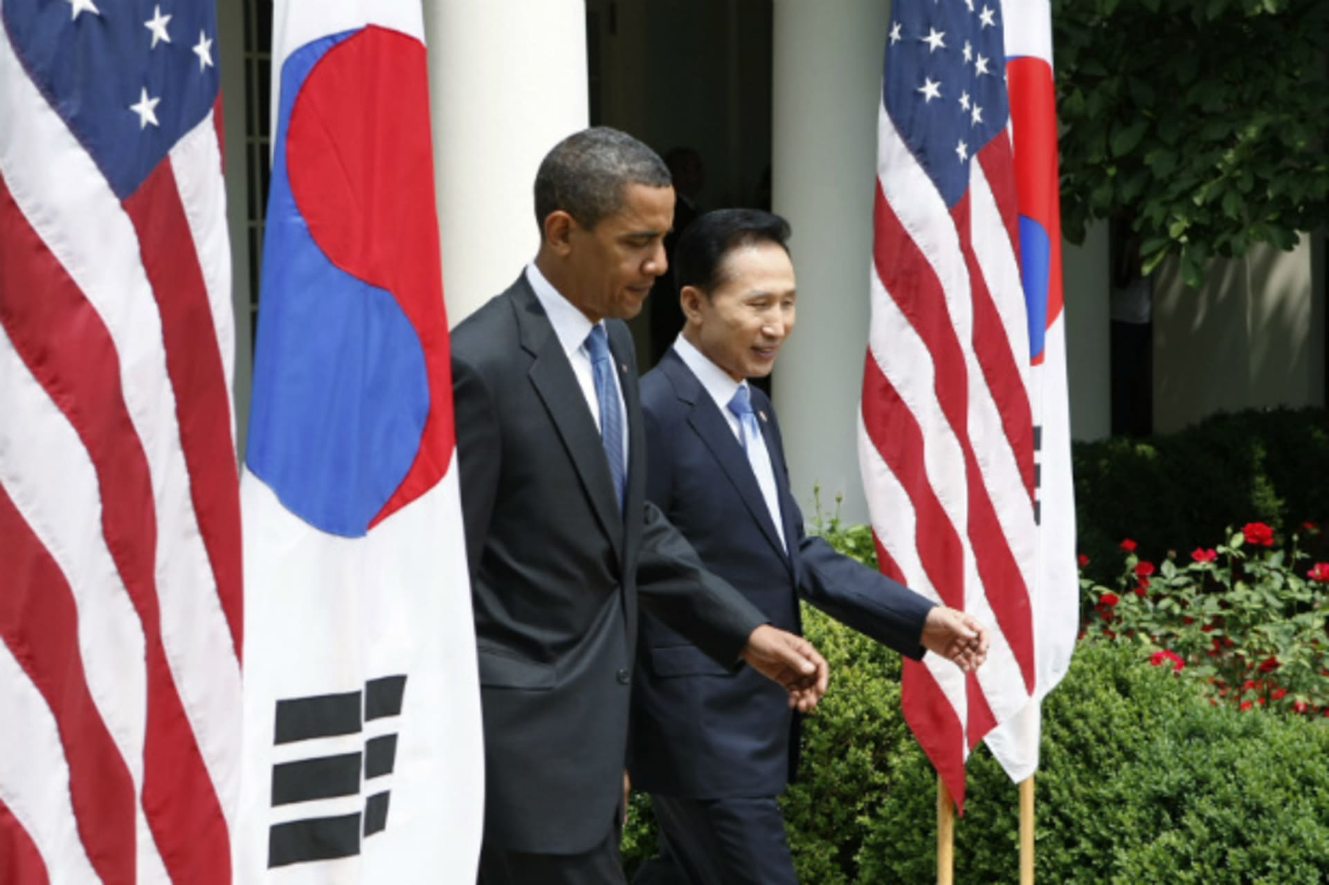 Lee Myung-bak and Barack Obama