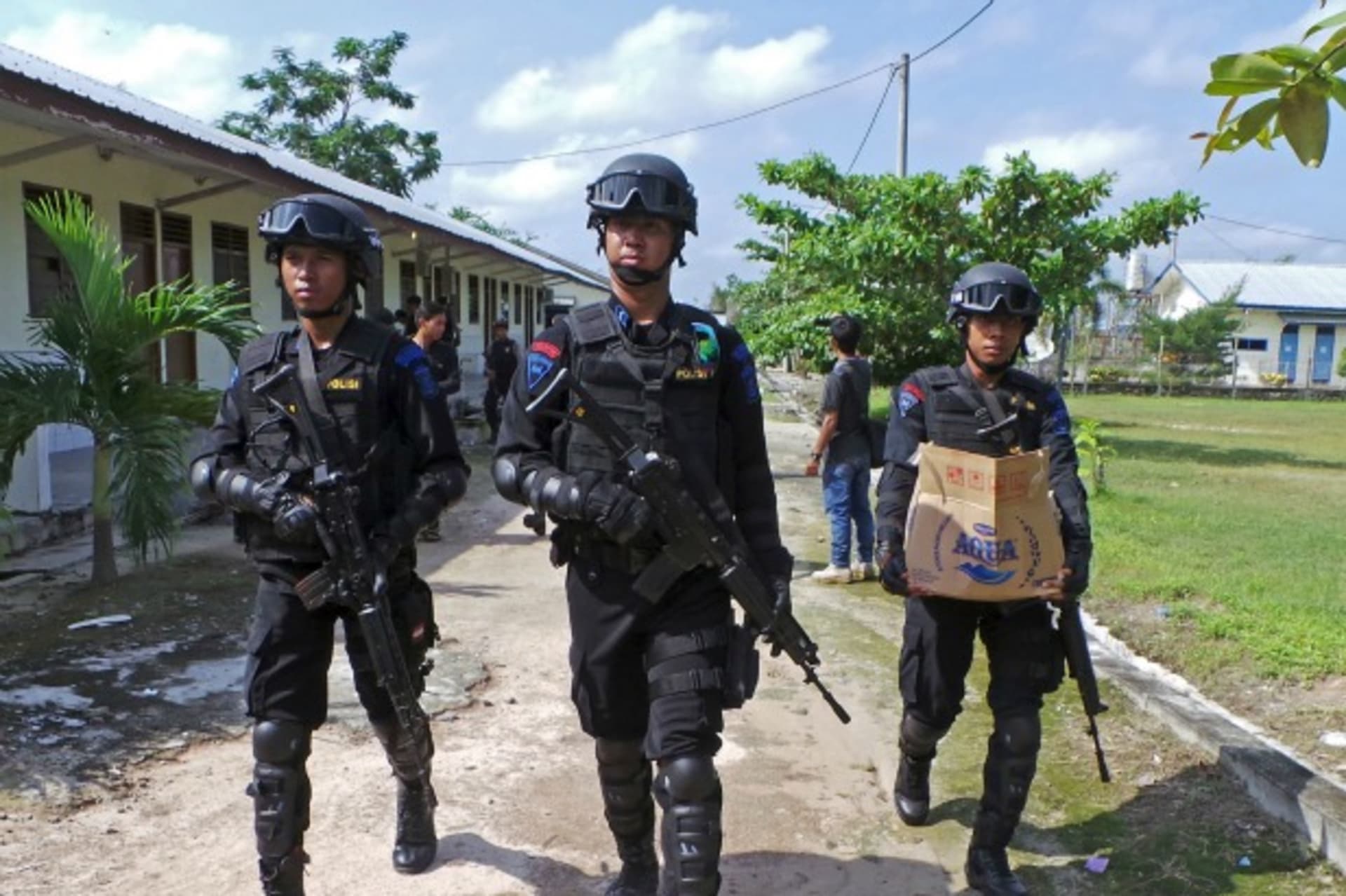 <p>indonesia-islamic state</p>
