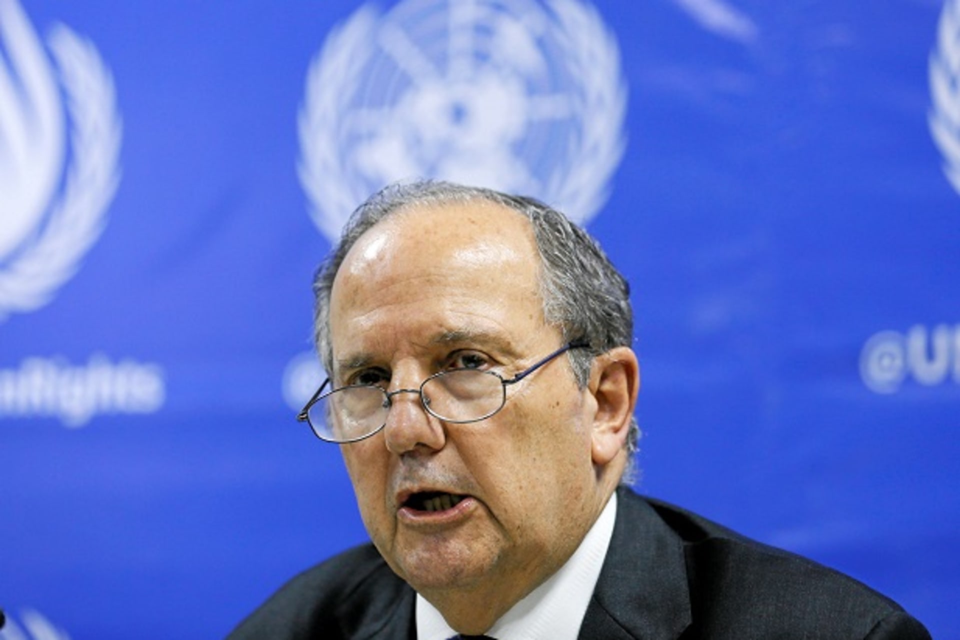 Juan E. Mendez, U.N. special rapporteur on torture and other cruel, inhuman or degrading treatment or punishment, attends a news conference in Colombo