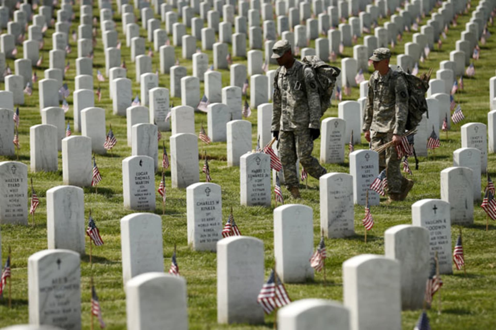 <p>Arlington Cemetery Soldiers Memorial Day</p>
