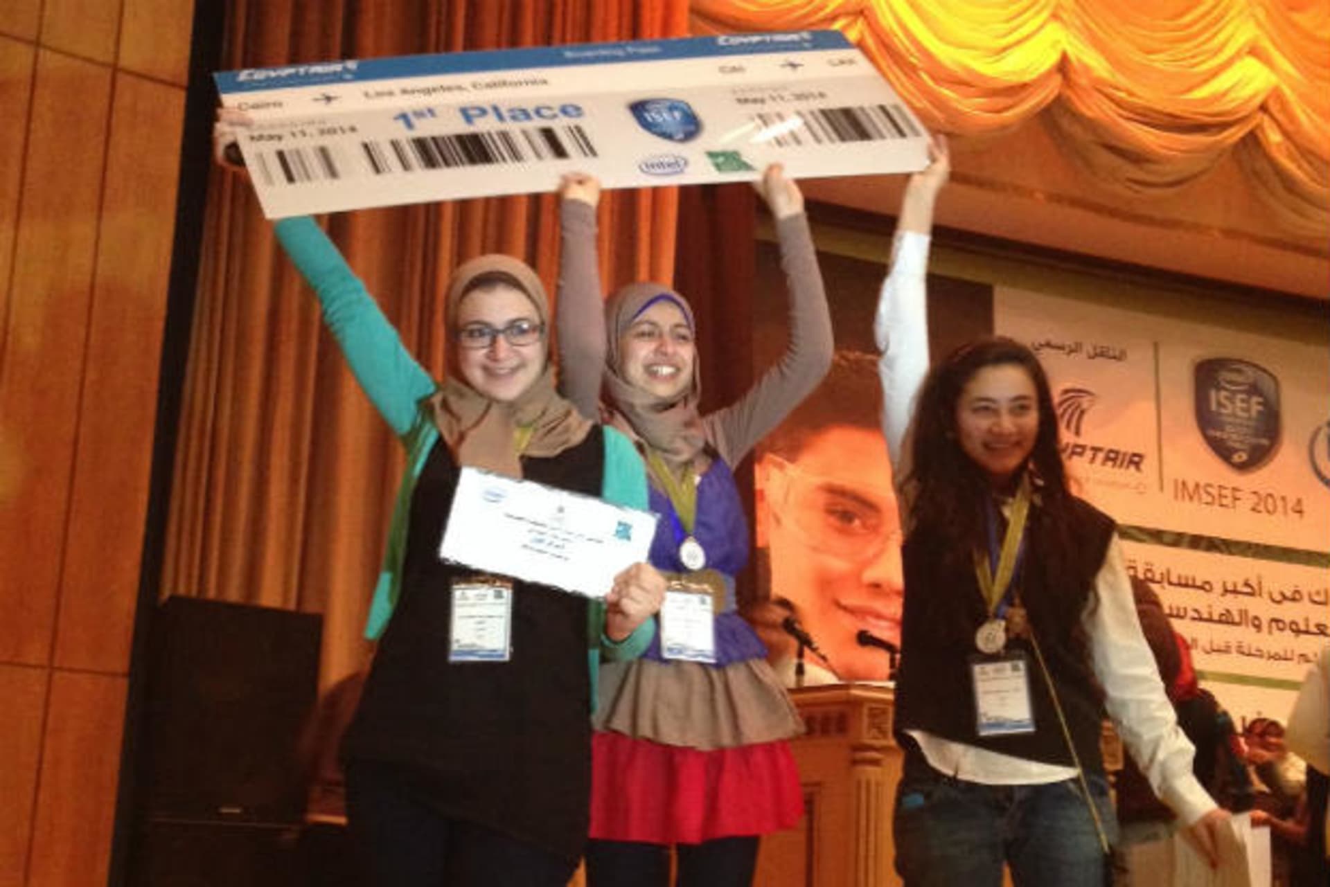<p>Maadi girls celebrate STEM</p>
