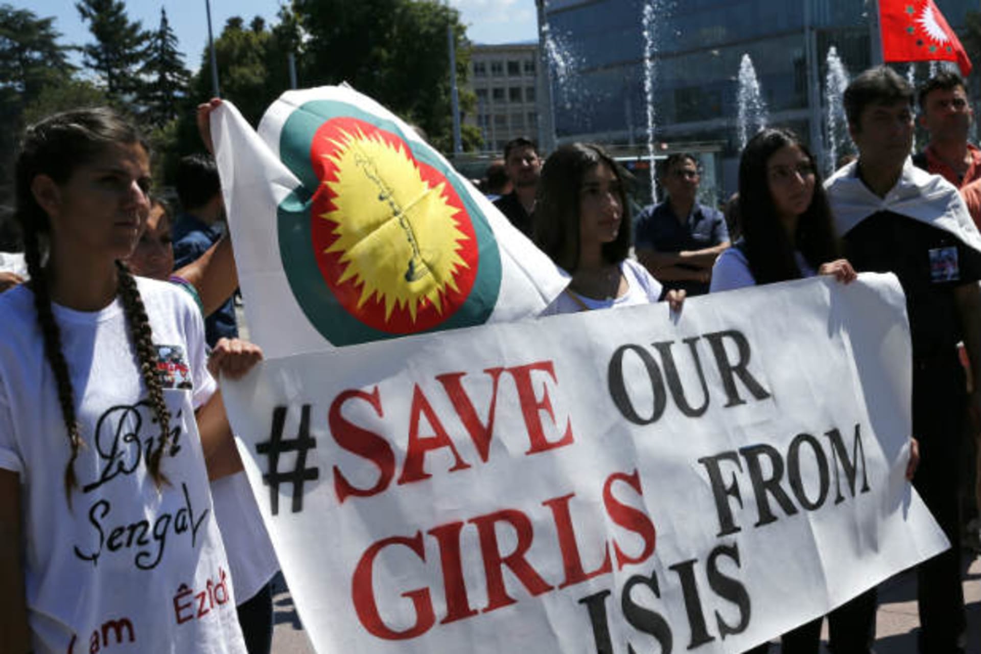ISIS-Yazidi-girls-11202015
