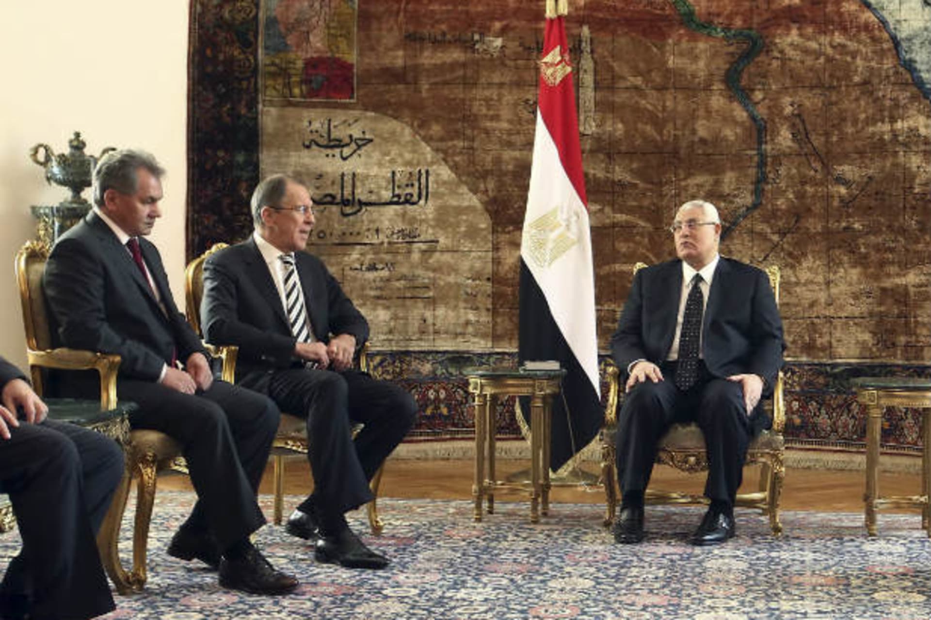 Egypt's interim President Adly Mansour meets with Russia's foreign minister Sergei Lavrov and defense minister Sergei Shoigu  Cairo, November 14, 2013 (Dalsh/Courtesy Reuters).