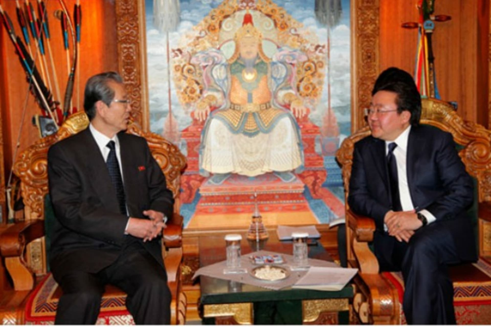 <p>North Korea’s Supreme People’s Assembly Chairman Choe Tae Bok (L) talks with Mongolian President Tsakhiagiin Elbegdorj in Ulaanbaatar on November 19, 2012.</p>
