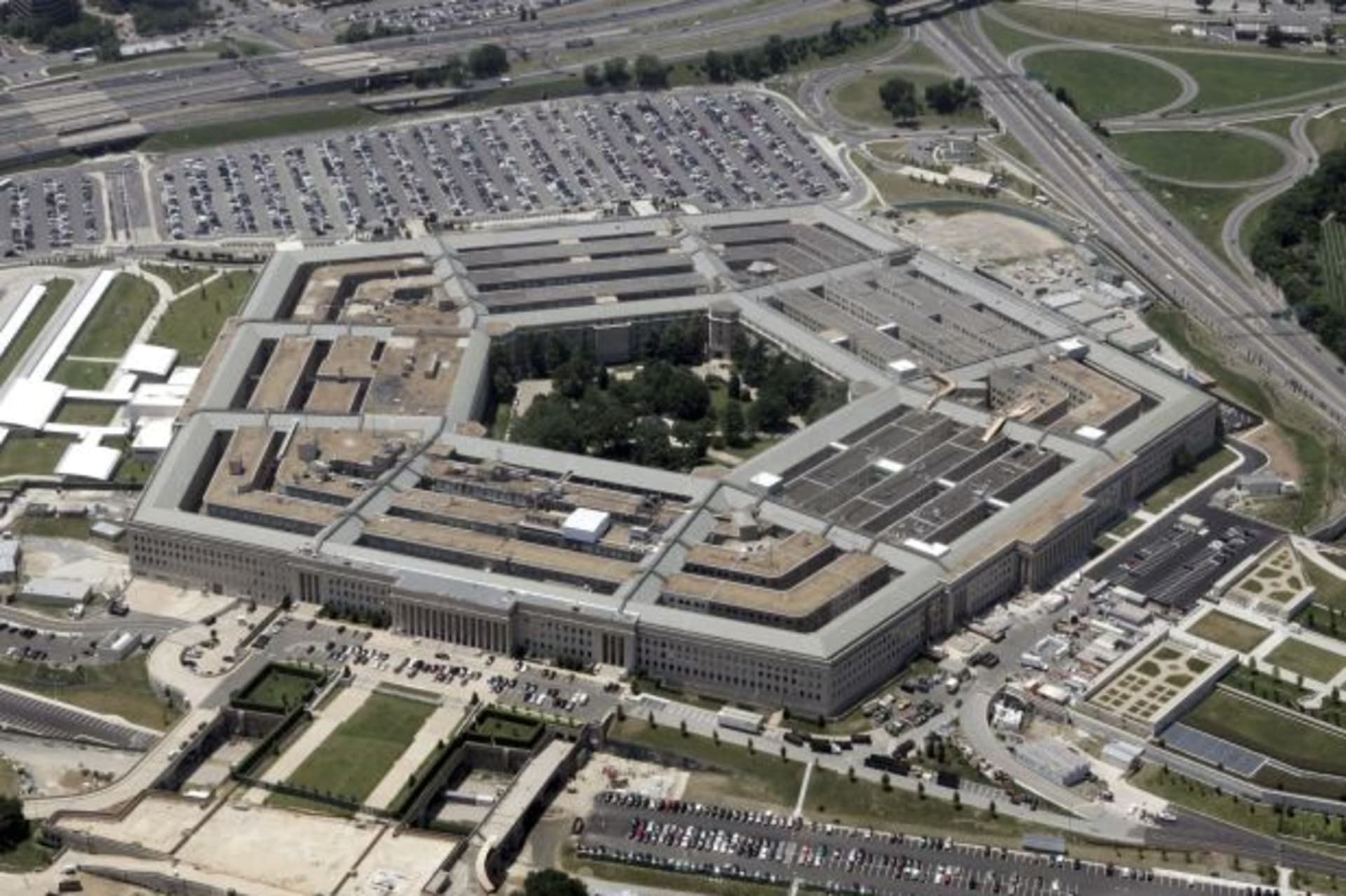 <p>An aerial view of the Pentagon building in Washington, DC (Jason Reed/Courtesy Reuters).</p>
