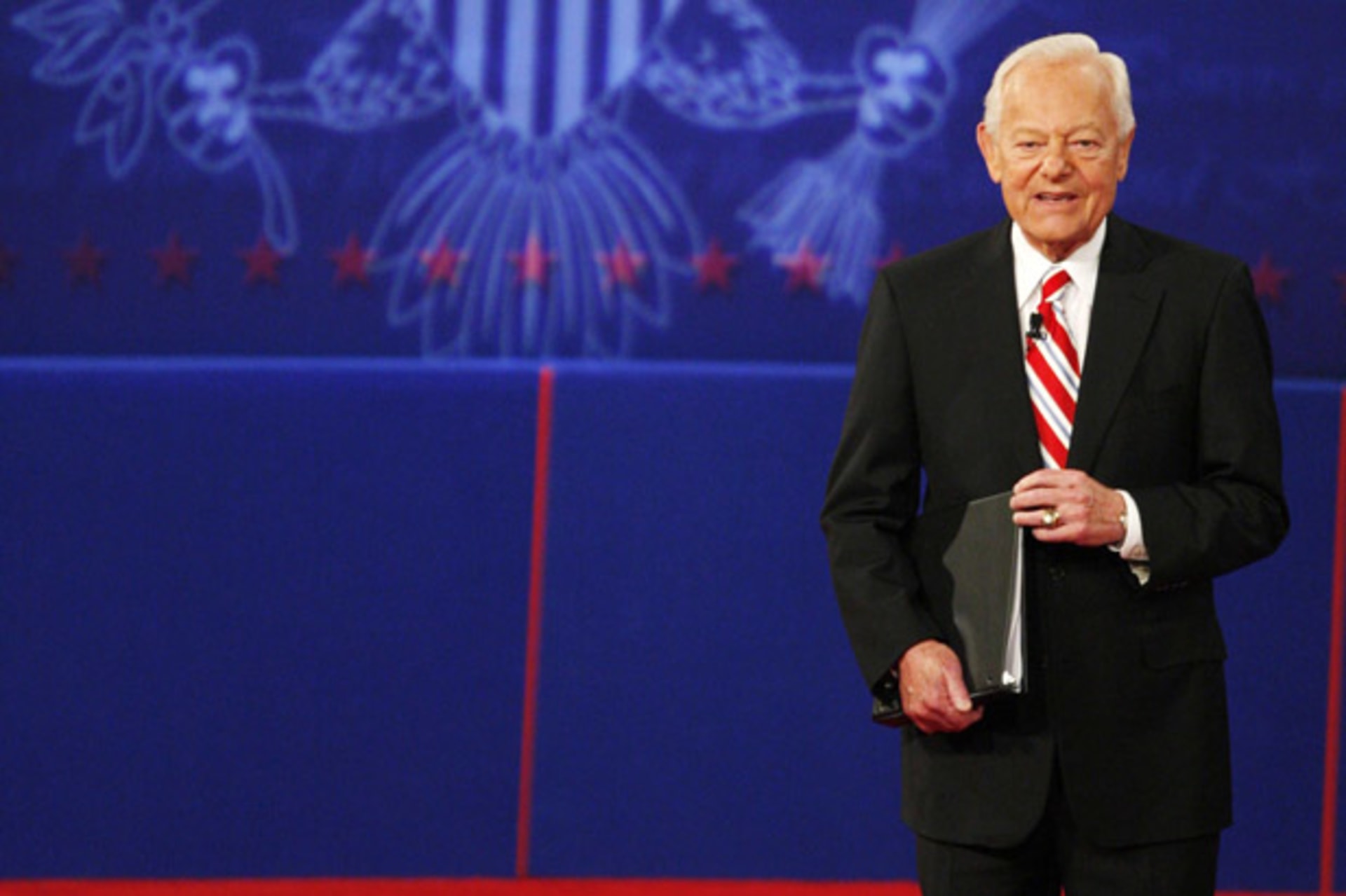 <p>CBS anchorman and debate moderator Bob Schieffer talks to the audience during the final 2008 presidential debate. (Jim Young/ courtesy Reuters)</p>
