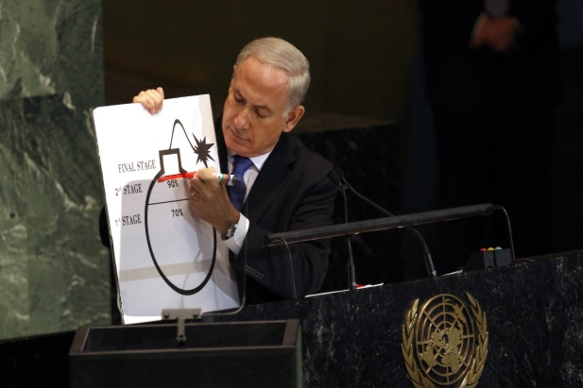<p>Israeli prime minister Benjamin Netanyahu draws a red line as he addresses the sixty-seventh UN General Assembly in New York (Keith Bedford/Courtesy Reuters).</p>

