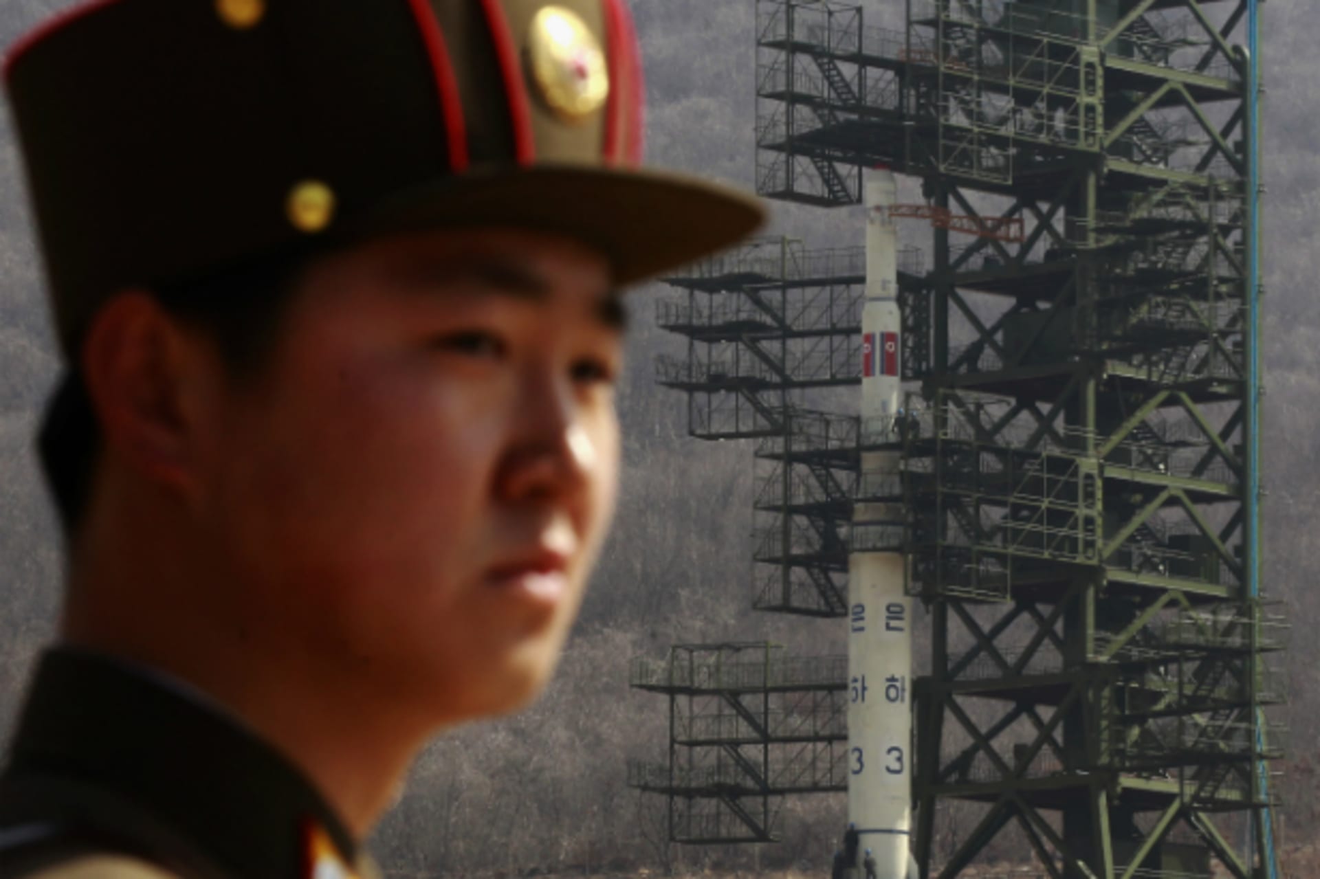 Unha-3 rocket (Courtesy Reuters_Bobby Yip)