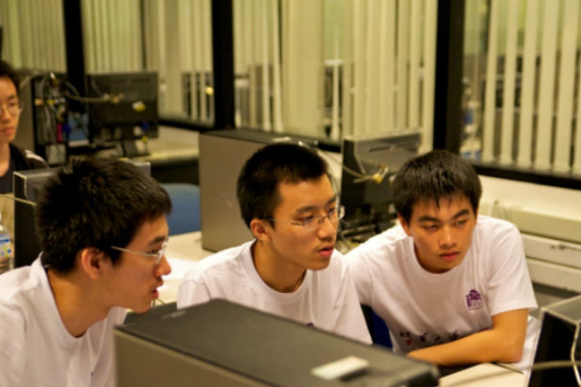 <p>Participants at a China Collegiate Programming Contest in 2010. (Courtesy HKU)</p>
