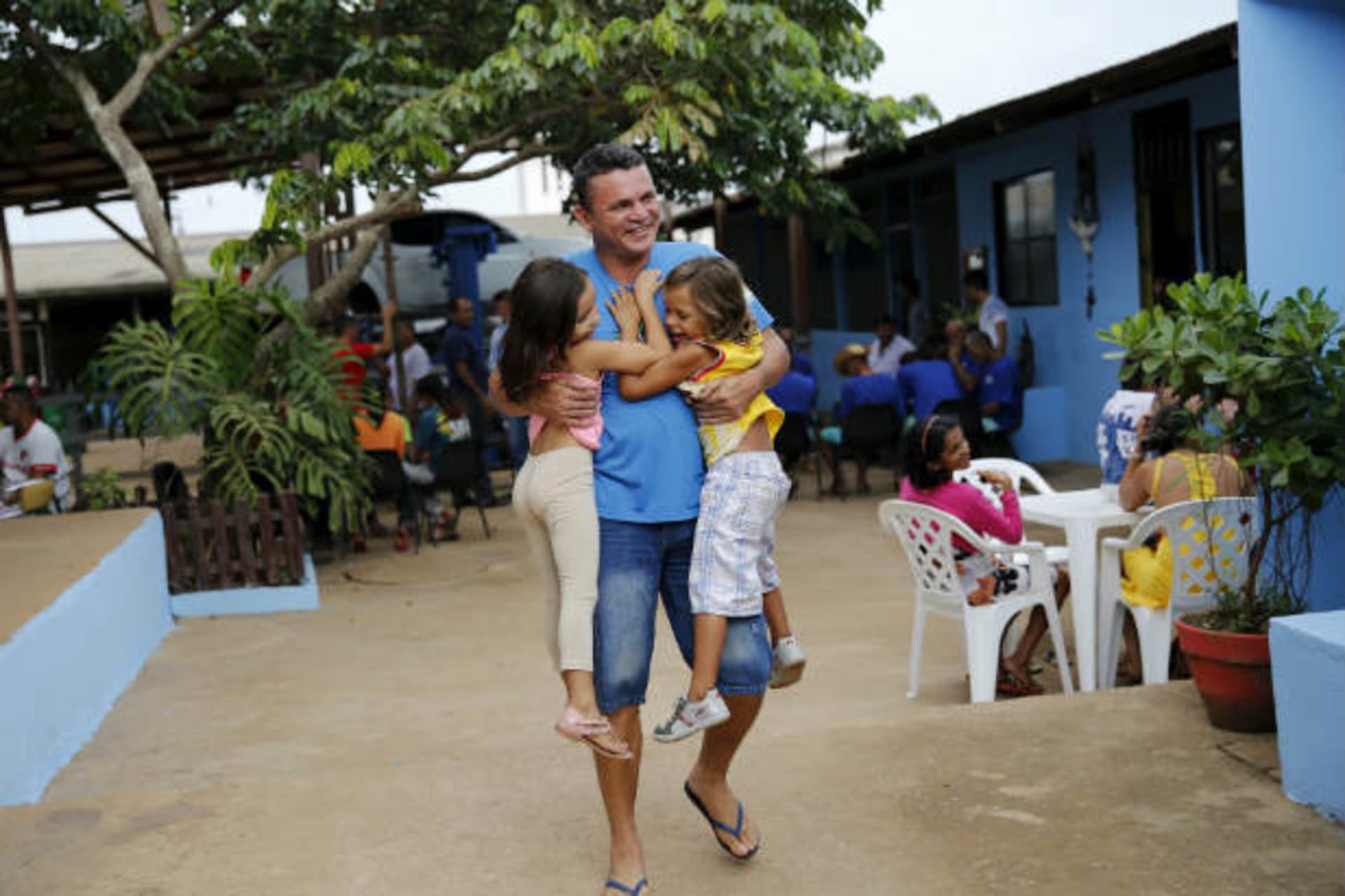 Brazil-father_RTX1TF7H