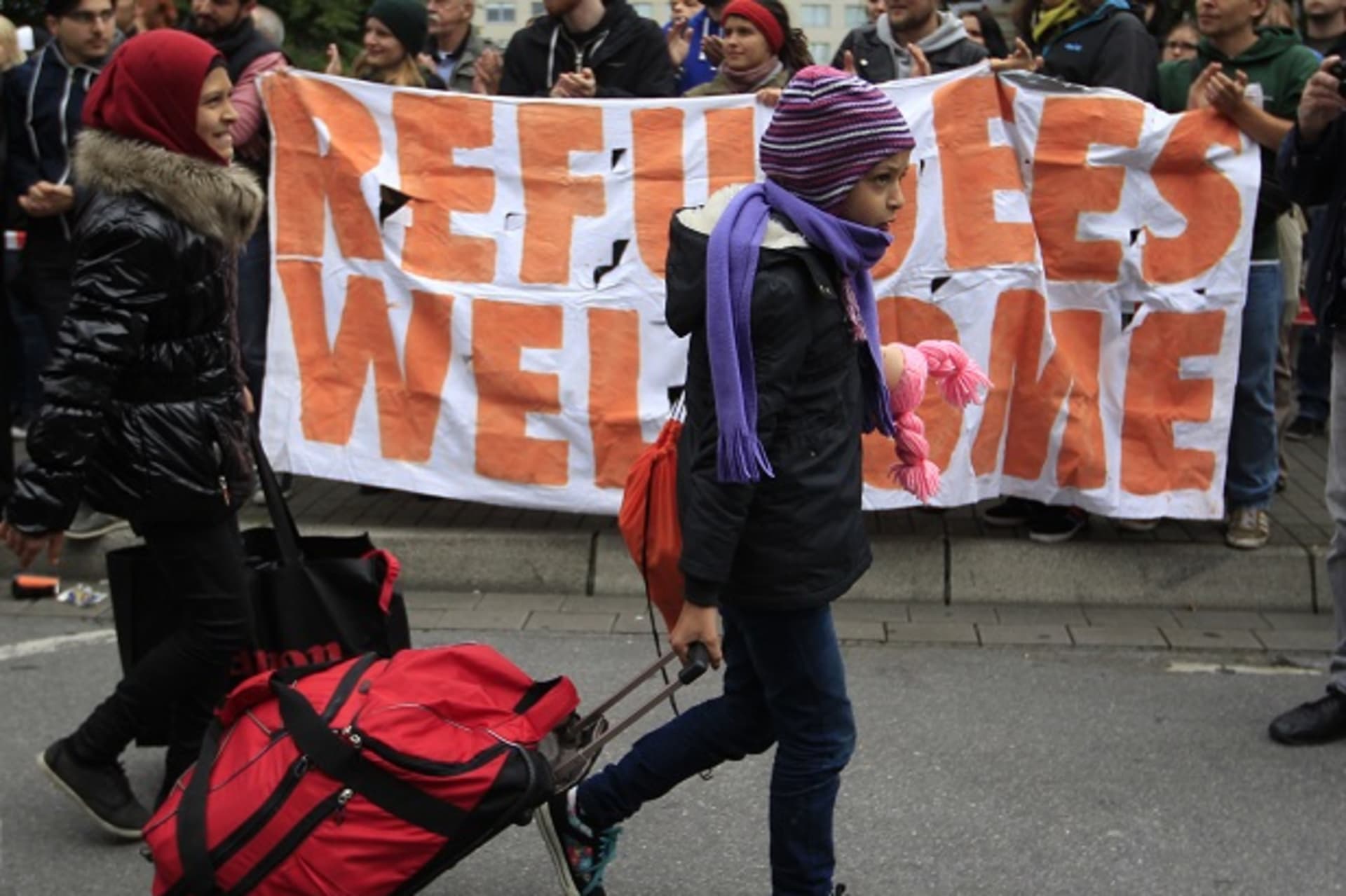 Migrants arrive at main railway station in Dortmund
