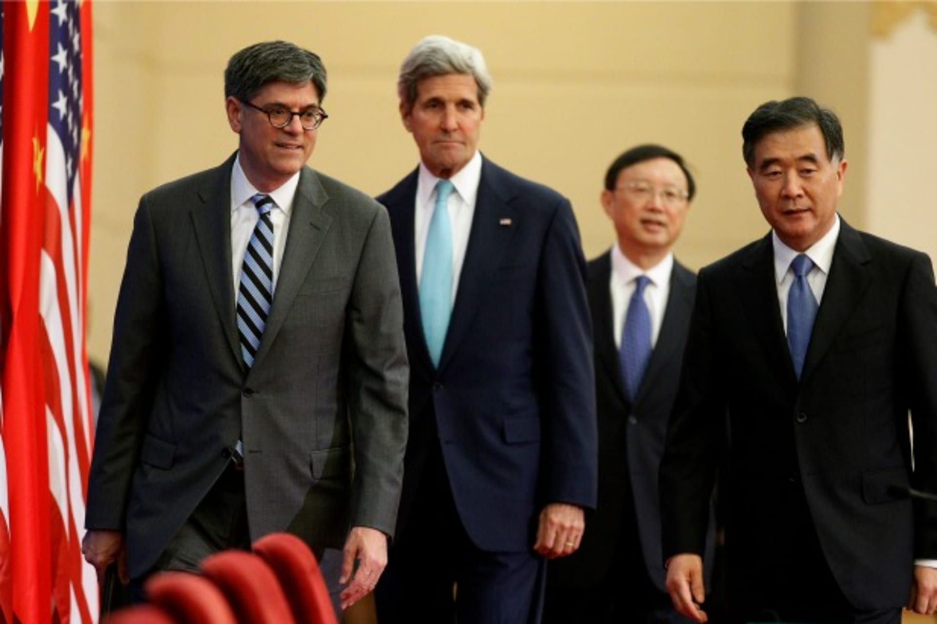 <p>U.S. Treasury Secretary Jack Lew (L-R), Secretary of State John Kerry, China’s State Councillor Yang Jiechi and Vice Premier W…ders were concluding the sixth round of U.S.-China Strategic and Economic Dialogue. REUTERS/Jim Bourg (CHINA – Tags: POLITICS)</p>
