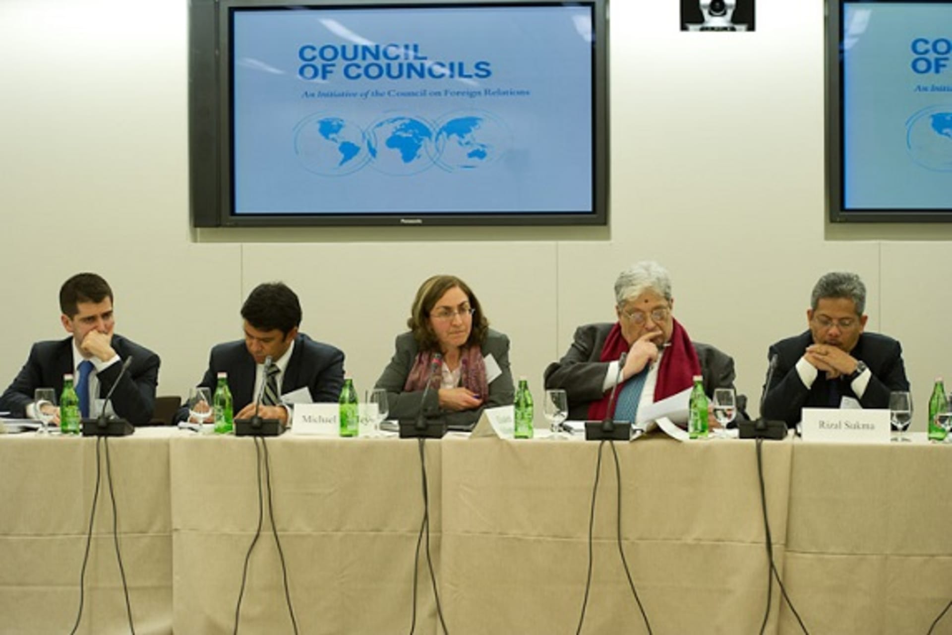 <p>Council of Councils members participate in a session during the CoC Inaugural Conference (Kaveh Sardari).</p>