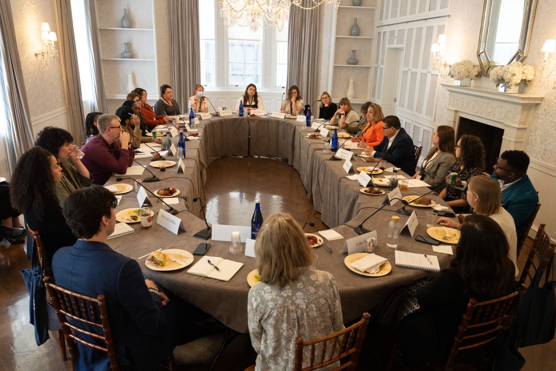 <p><span class="TextRun Highlight SCXW66597415 BCX0" lang="EN-US" xml:lang="EN-US" data-contrast="none"><span class="NormalTextRun SCXW66597415 BCX0">Participants of the 2025 Local Journalists Workshop </span></span><span class="TextRun Highlight SCXW66597415 BCX0" lang="EN-US" xml:lang="EN-US" data-contrast="auto"><span class="NormalTextRun SCXW66597415 BCX0">meet</span></span> <span class="TextRun Highlight SCXW66597415 BCX0" lang="EN-US" xml:lang="EN-US" data-contrast="none"><span class="NormalTextRun SCXW66597415 BCX0">in a discussion group on news consumption and authenticity with Edward R. Murrow Press Fellow Elise </span><span class="NormalTextRun SpellingErrorV2Themed SCXW66597415 BCX0">Labott</span><span class="NormalTextRun SCXW66597415 BCX0">.</span></span><span class="EOP SCXW66597415 BCX0" data-ccp-props="{"134245417":false,"134245418":false,"134245529":false,"201341983":0,"335559740":240}"> </span></p>
