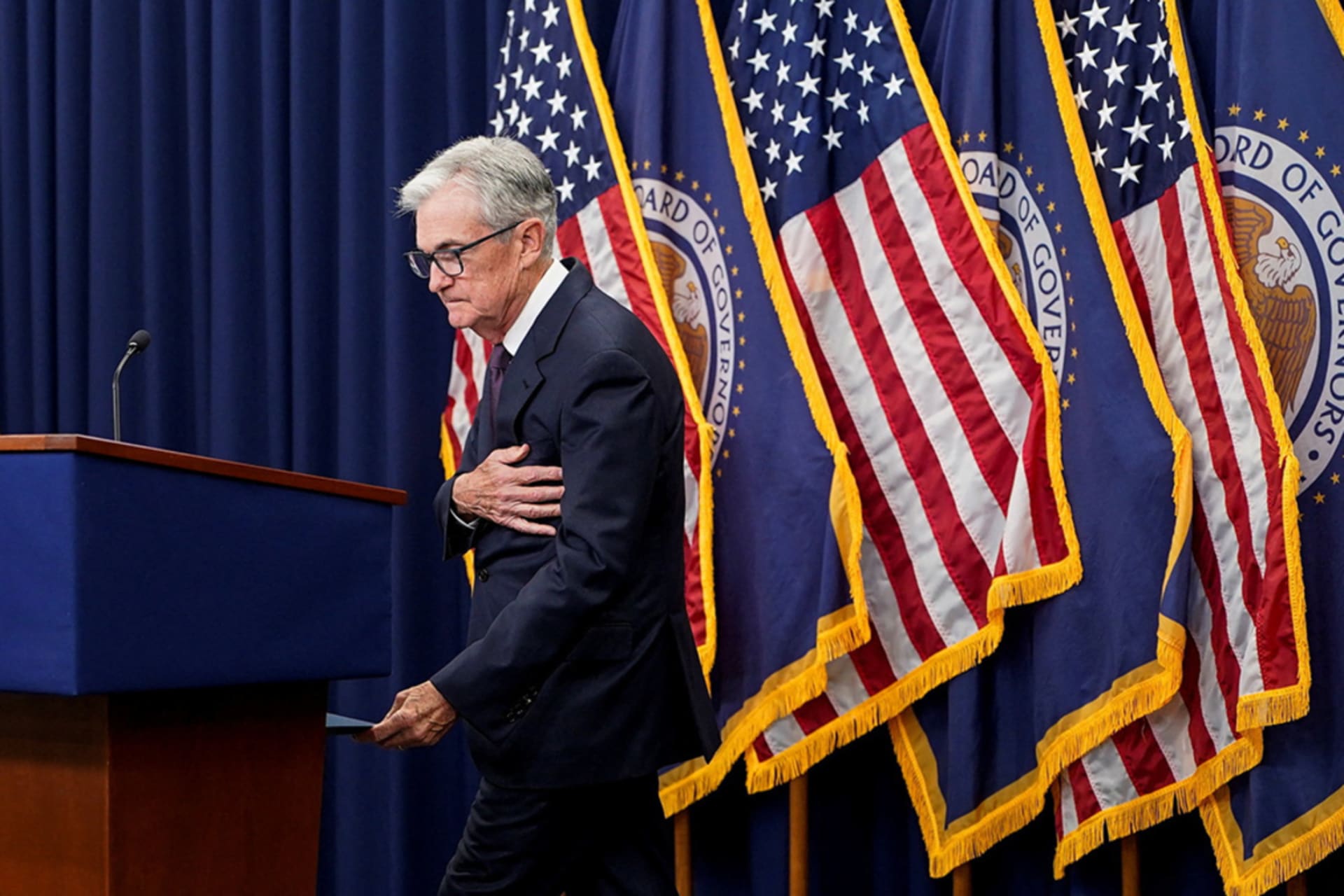 <p>Fed Chair Jerome Powell walks to attend a press conference, September 17, 2025.</p>
