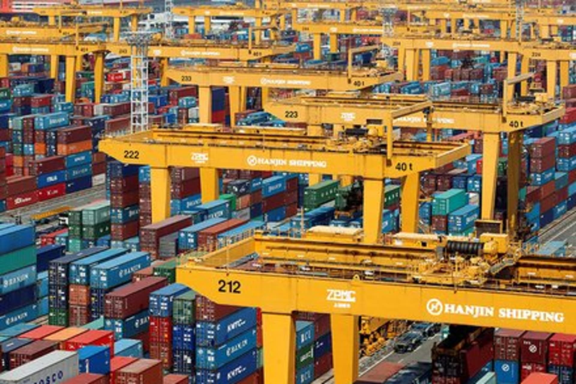 <p>Hanjin Shipping’s container terminal is seen at the Busan New Port, in Busan, South Korea, on August 8, 2013.</p>
