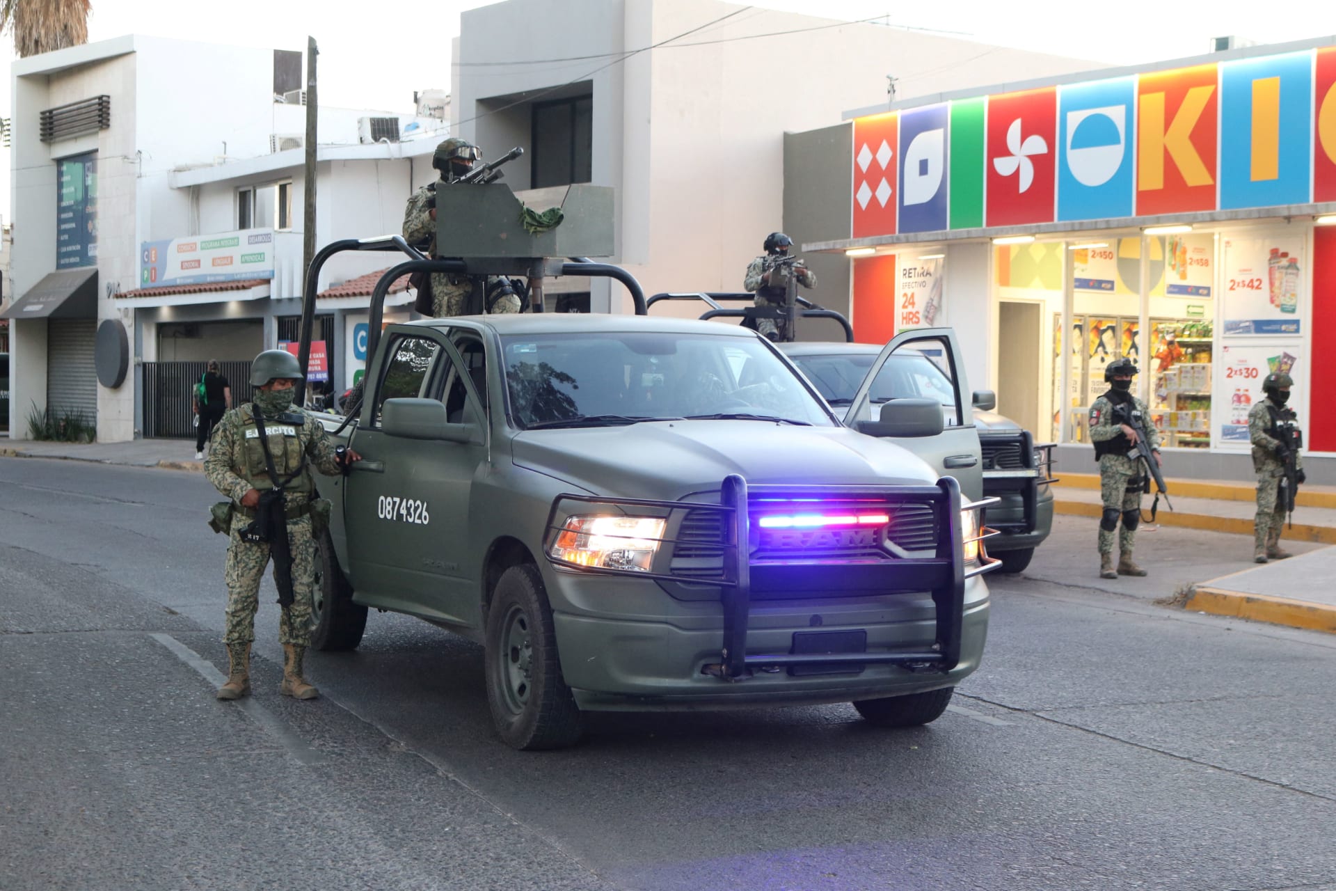 Photo of Mexican soldiers guarding an area where 2 Sinaloa Cartel members were captured