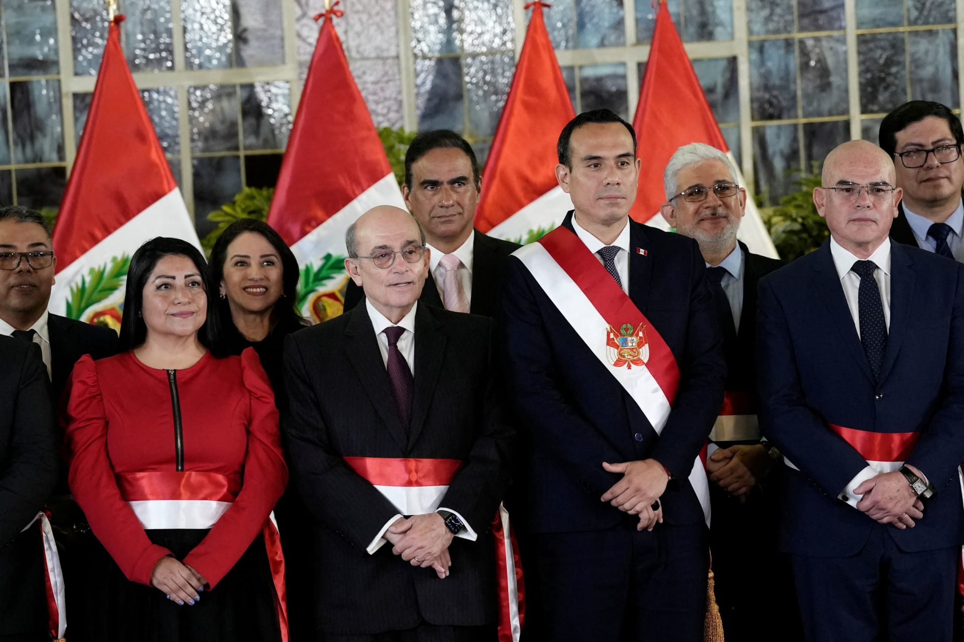 Photo of Peruvian President Jose Jeri with his new cabinet