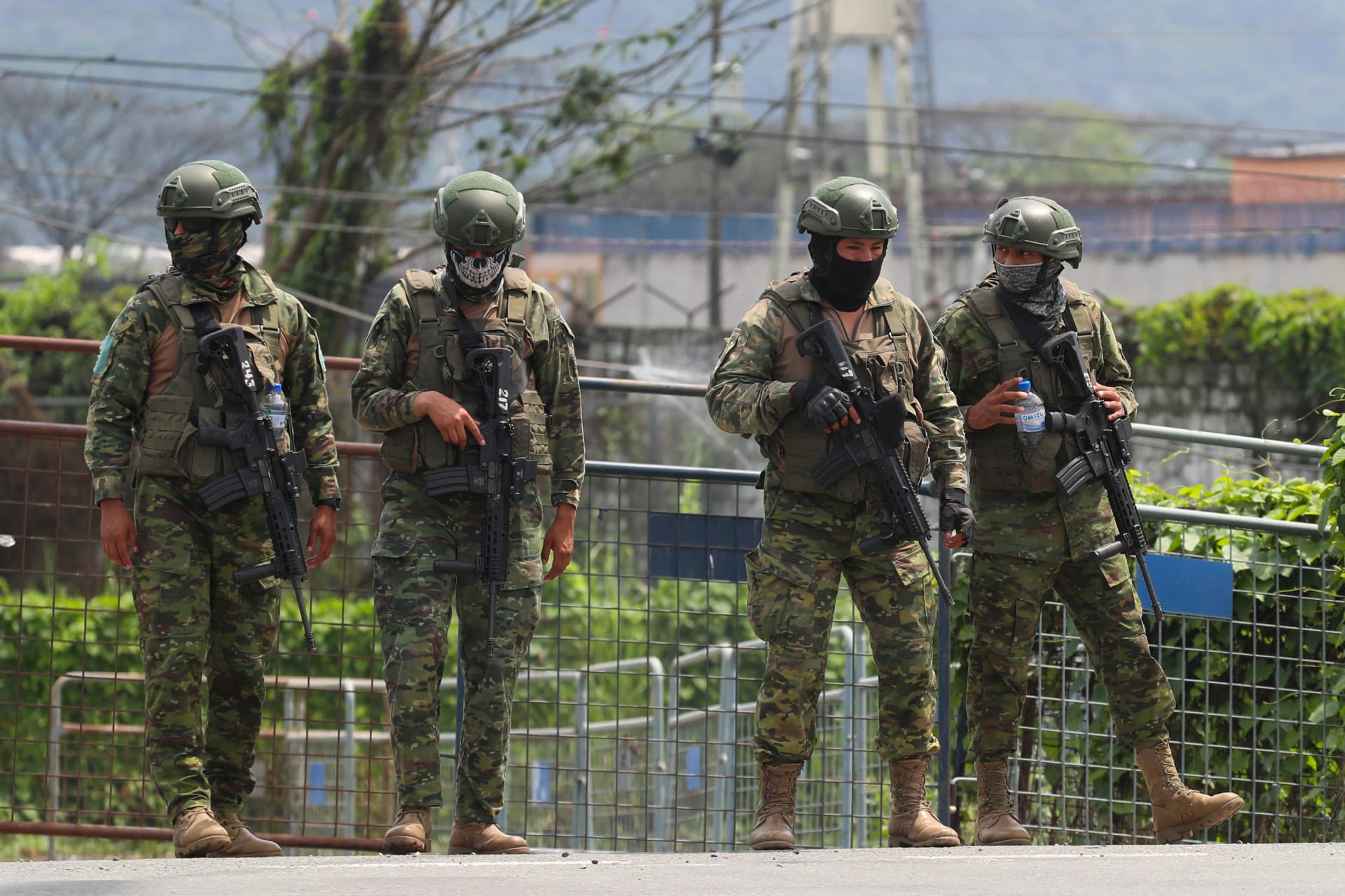 Photo of Ecuadorian soldiers