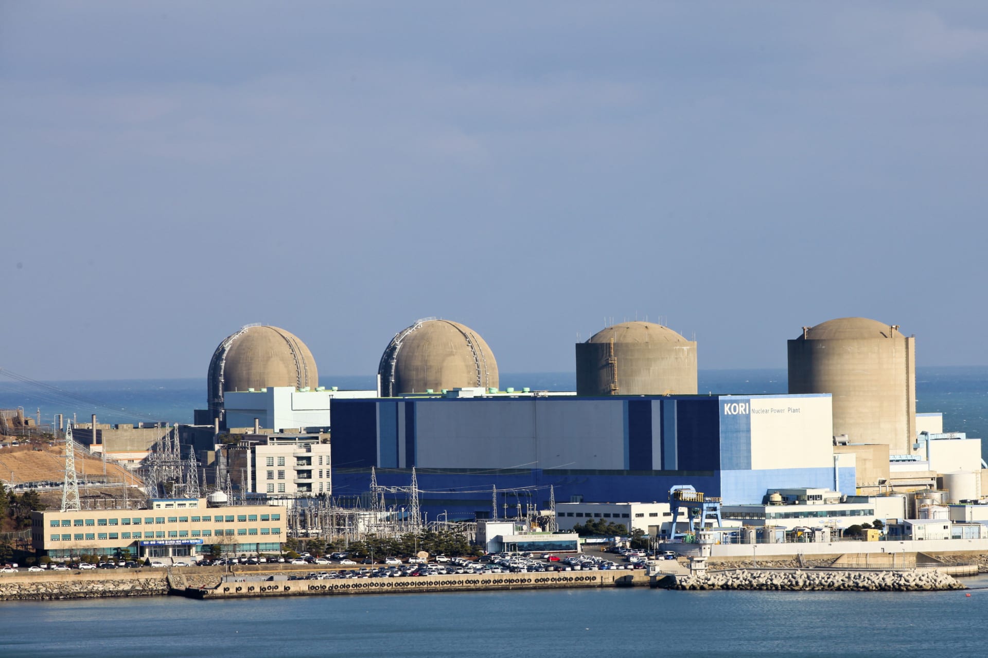 <p>The Kori nuclear power plant in Busan, southeast of Seoul, is seen in this picture released by the plant to Reuters on April 14, 2011.</p>