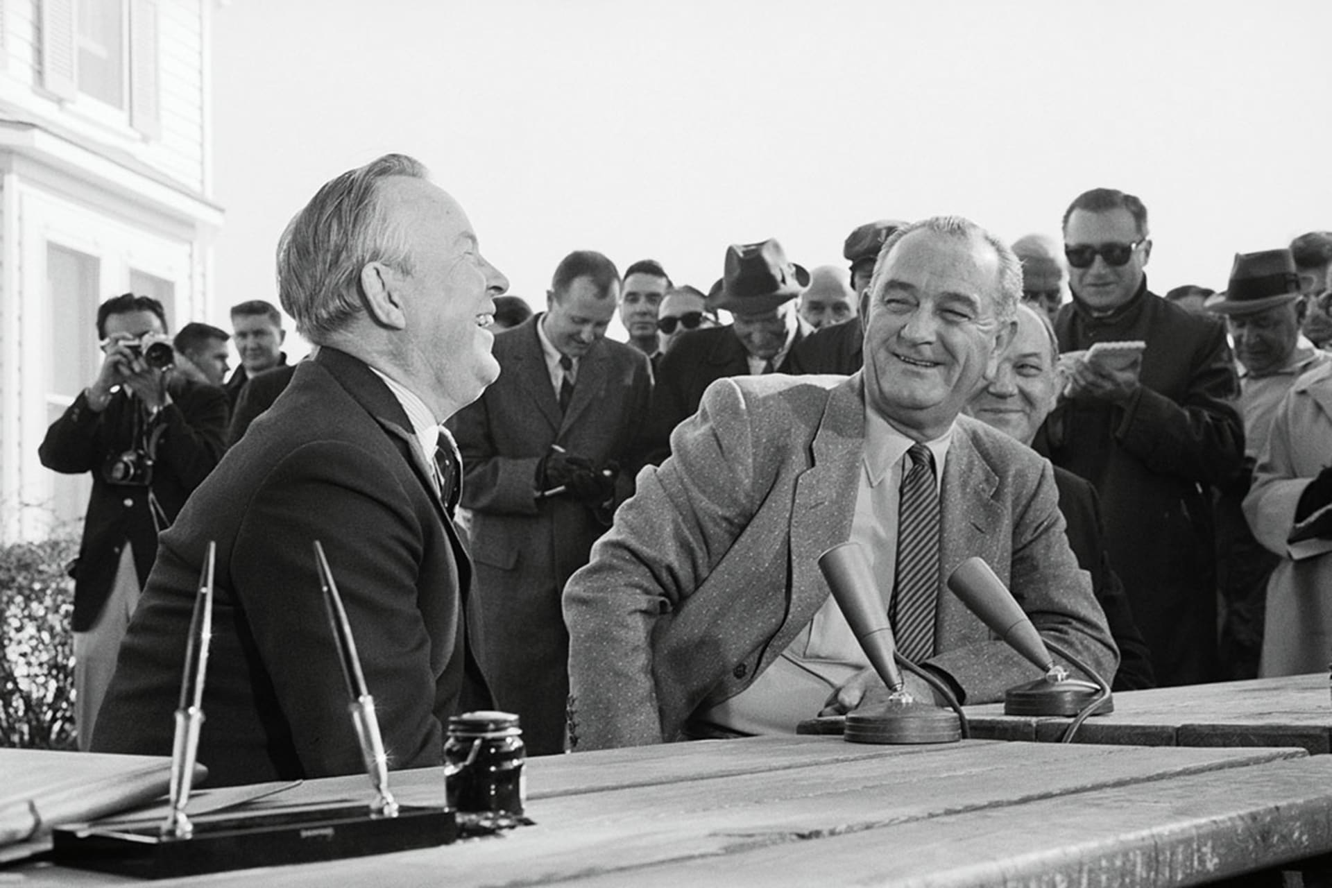 Prime Minister Pearson and President Johnson meet to sign the Auto Pact at Johnson’s Texas ranch. Bettmann/Getty Images
