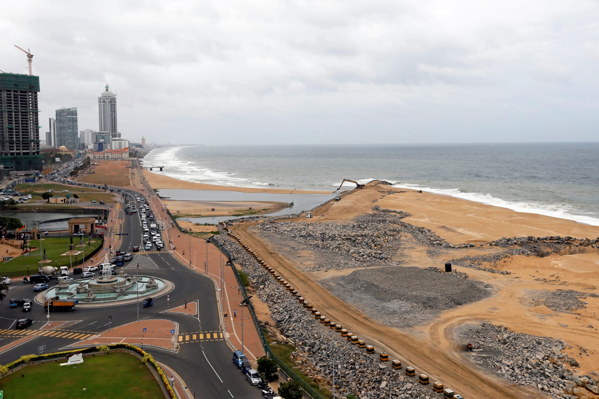 <p>A general view of the “Colombo Port City” construction site, which is backed by Chinese investment, is seen in Colombo, Sri Lanka, August 9, 2016.</p>