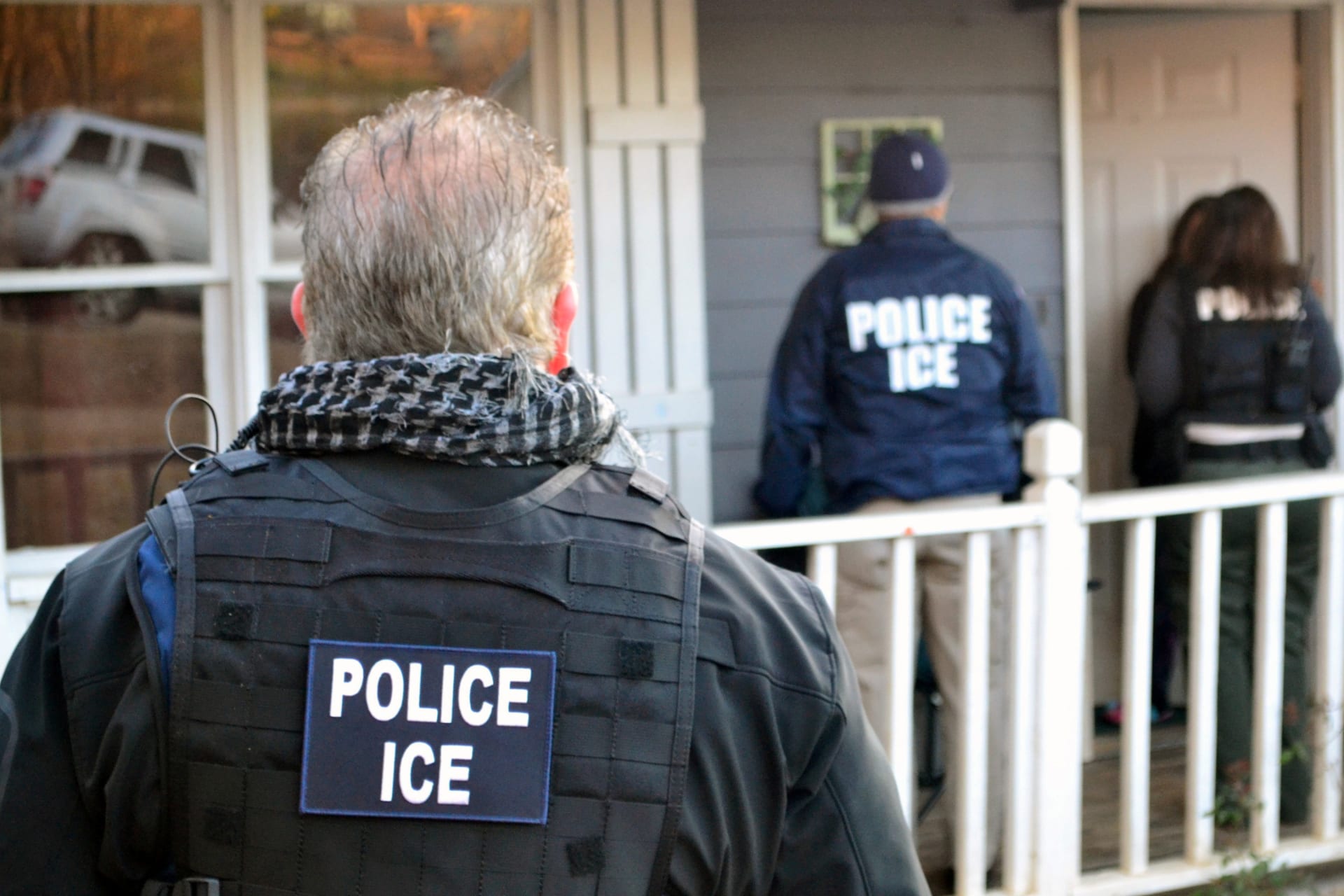 <p>U.S. ICE officers conduct a targeted enforcement operation in Atlanta, Georgia.</p>
