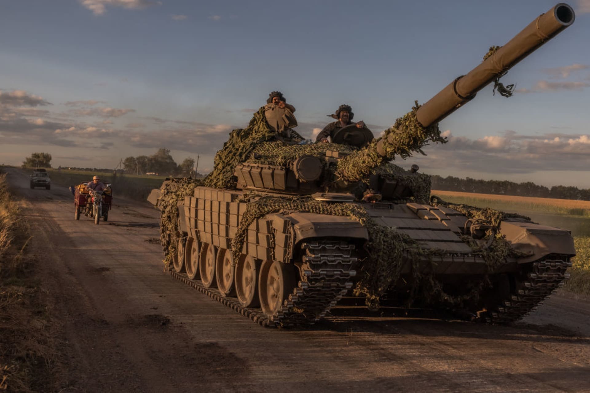 Ukraine Pushes Into Russia, 2024 DNC Begins, Foreign Hacking Targets Trump and Harris, and More pic