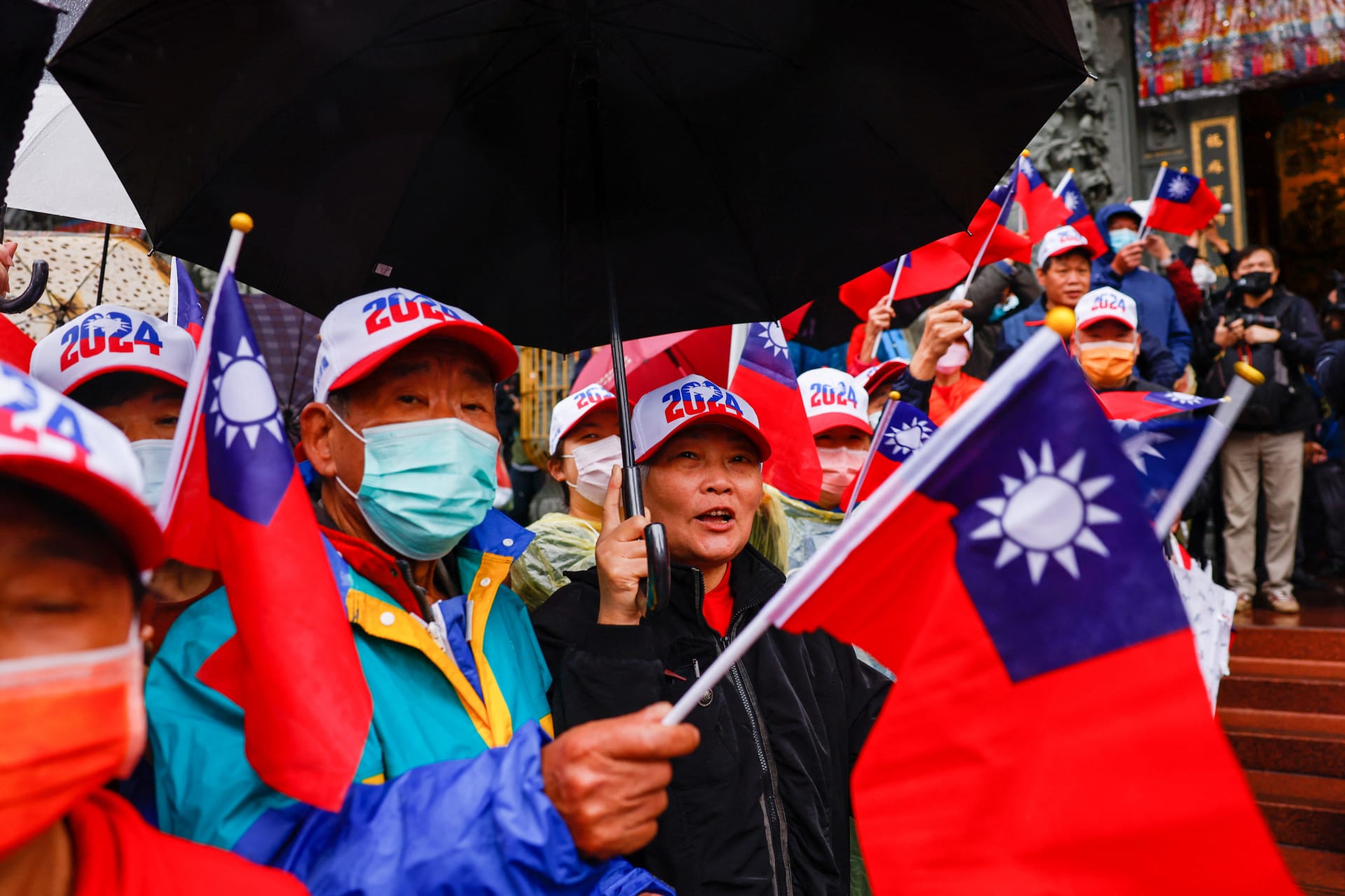 Taiwan’s Pivotal Elections, Apple Battles Regulations, Davos Addresses World Risks, and More pic