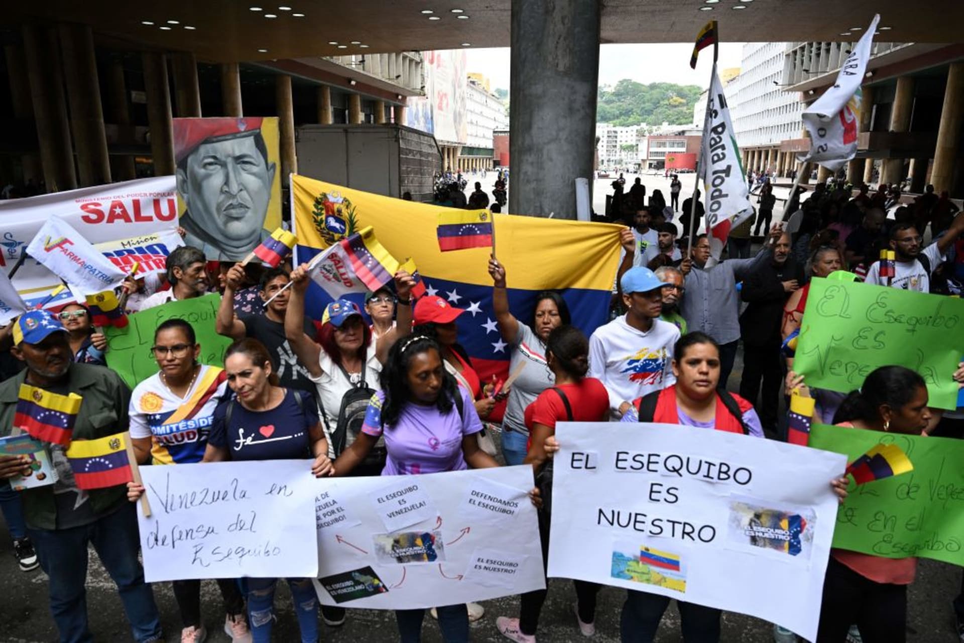 Guyana-Venezuela Border Dispute, Missile Defense Base in Poland, DRC Elections, and More pic