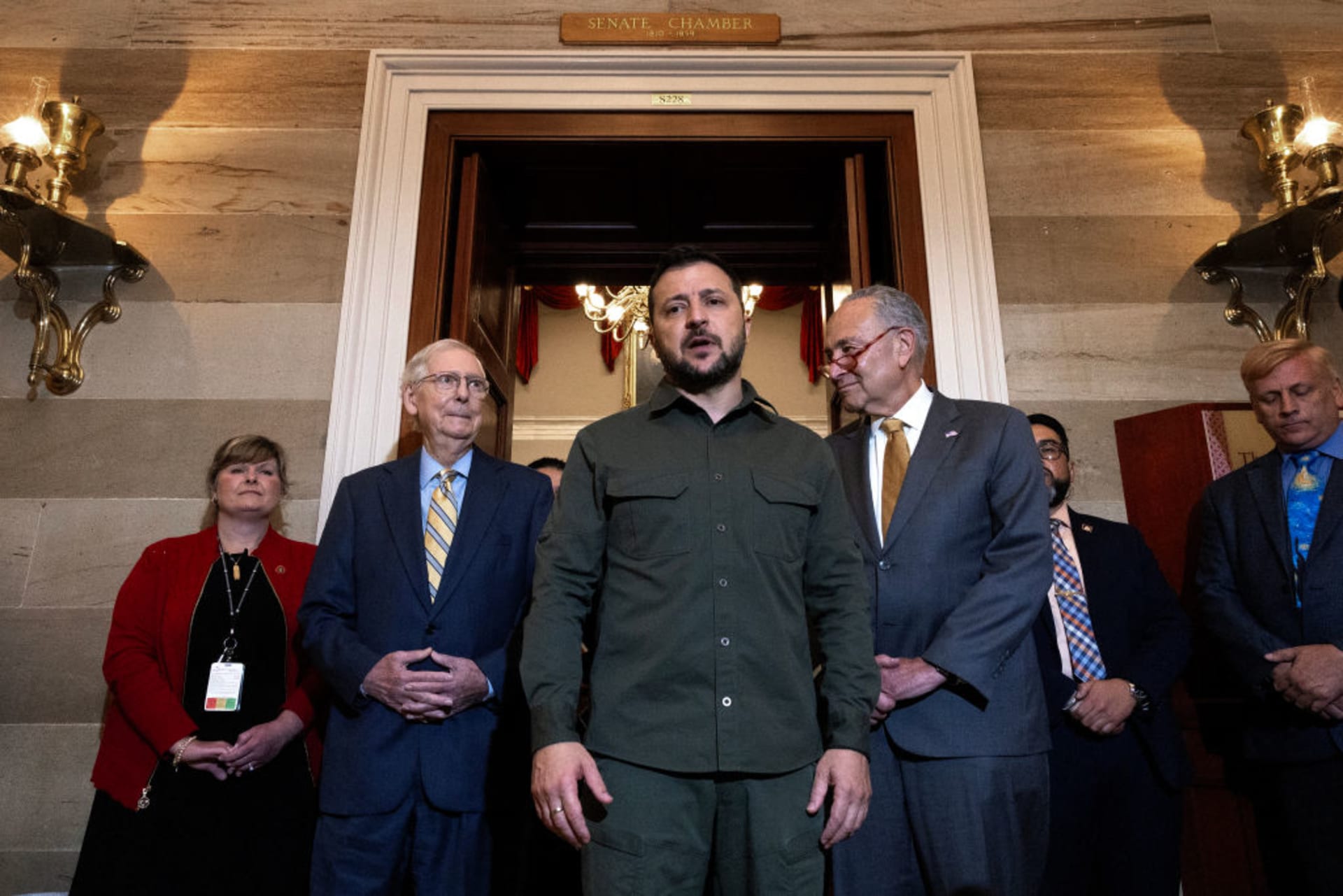Zelenskyy in Washington, Spain Tries to Form a Government, UN Spotlights Nuclear Weapons, and More pic