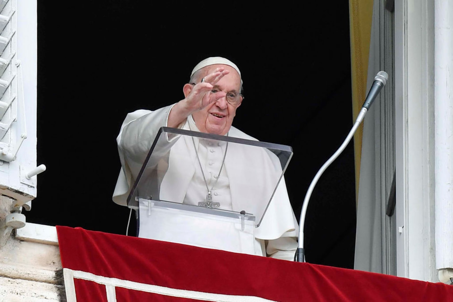 The Pope Visits DRC, Russia Responds to Western Tank Offers, UN Presses Taliban on Women Aid Women Aid Workers, and More Pic
