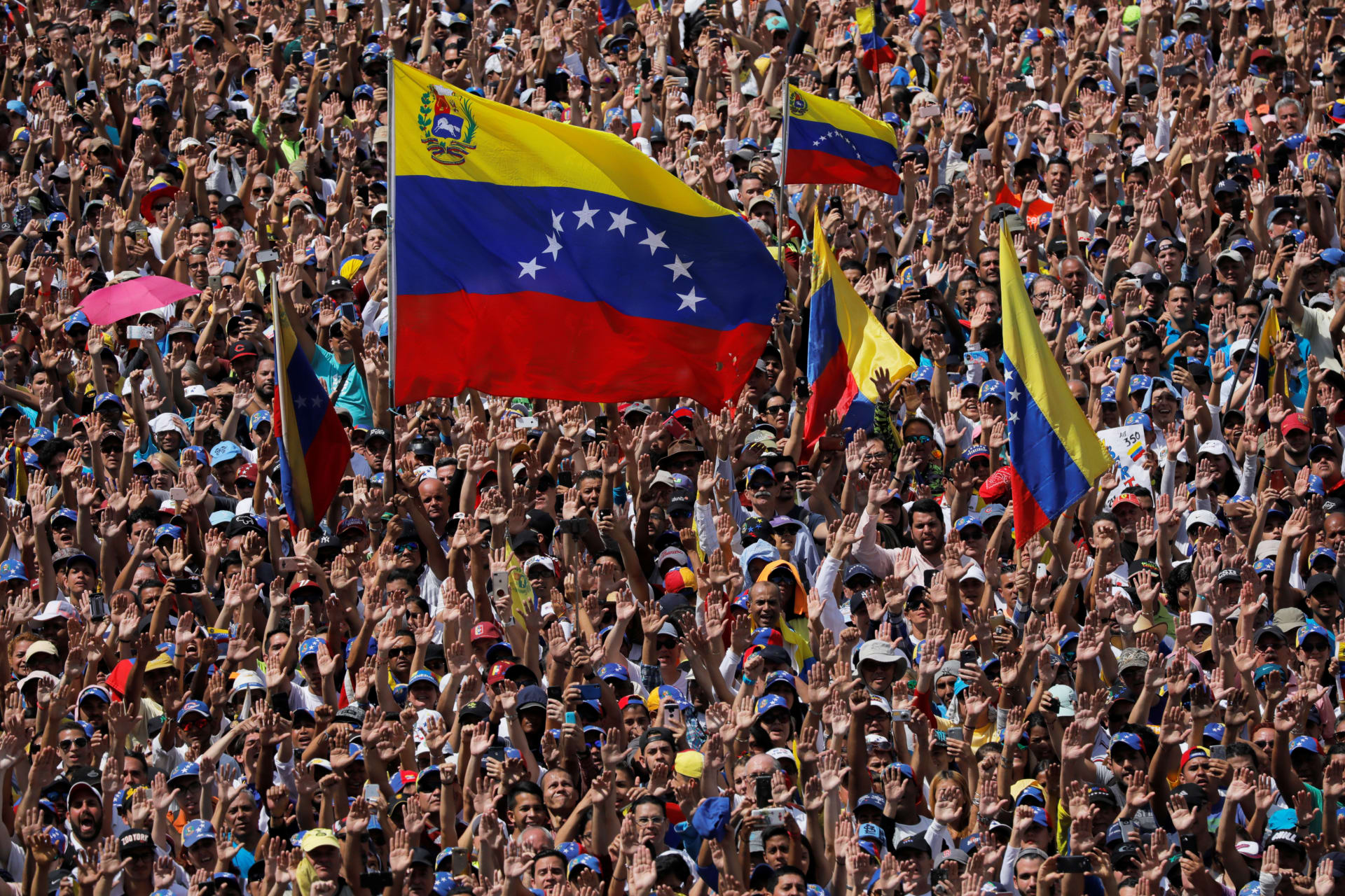 <p>Opposition supporters rally against Venezuelan President Nicolas Maduro’s government in Caracas, February 2, 2019. </p>
