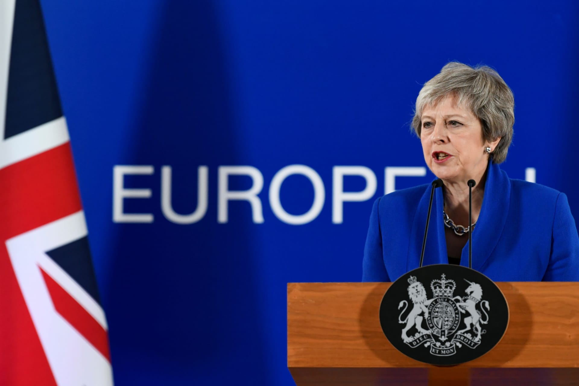 <p>Britain’s Prime Minister Theresa May attends a news conference after an extraordinary EU leaders summit to finalise and formalise the Brexit agreement in Brussels, Belgium on November 25, 2018. </p>
