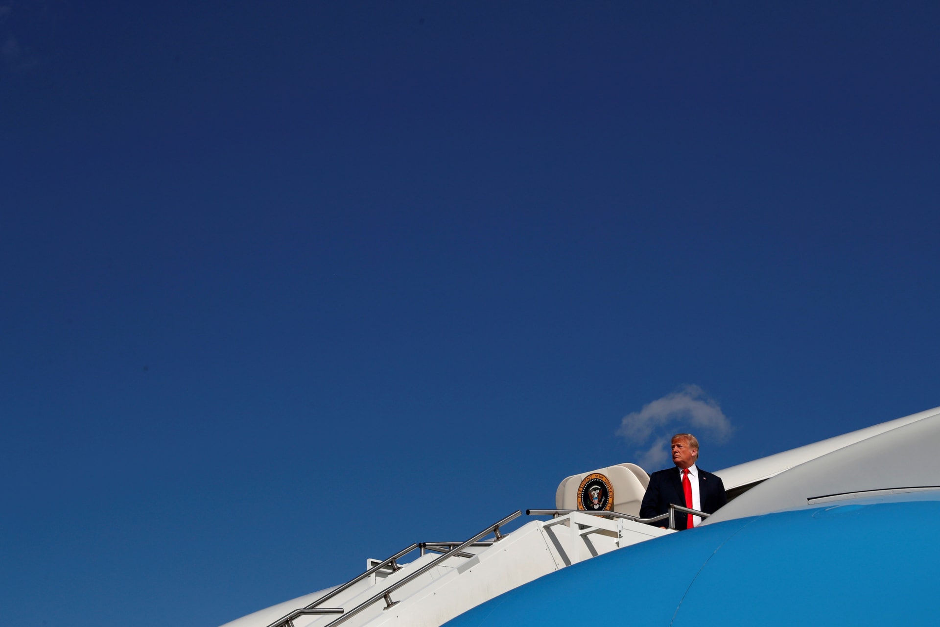 <p>U.S. President Donald Trump boards Air Force One.</p>
