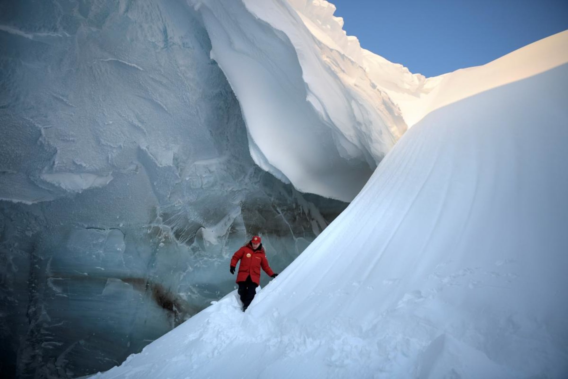 <p>Russian President Vladimir Putin visits a glacier in northern Russia, March 2017</p>
