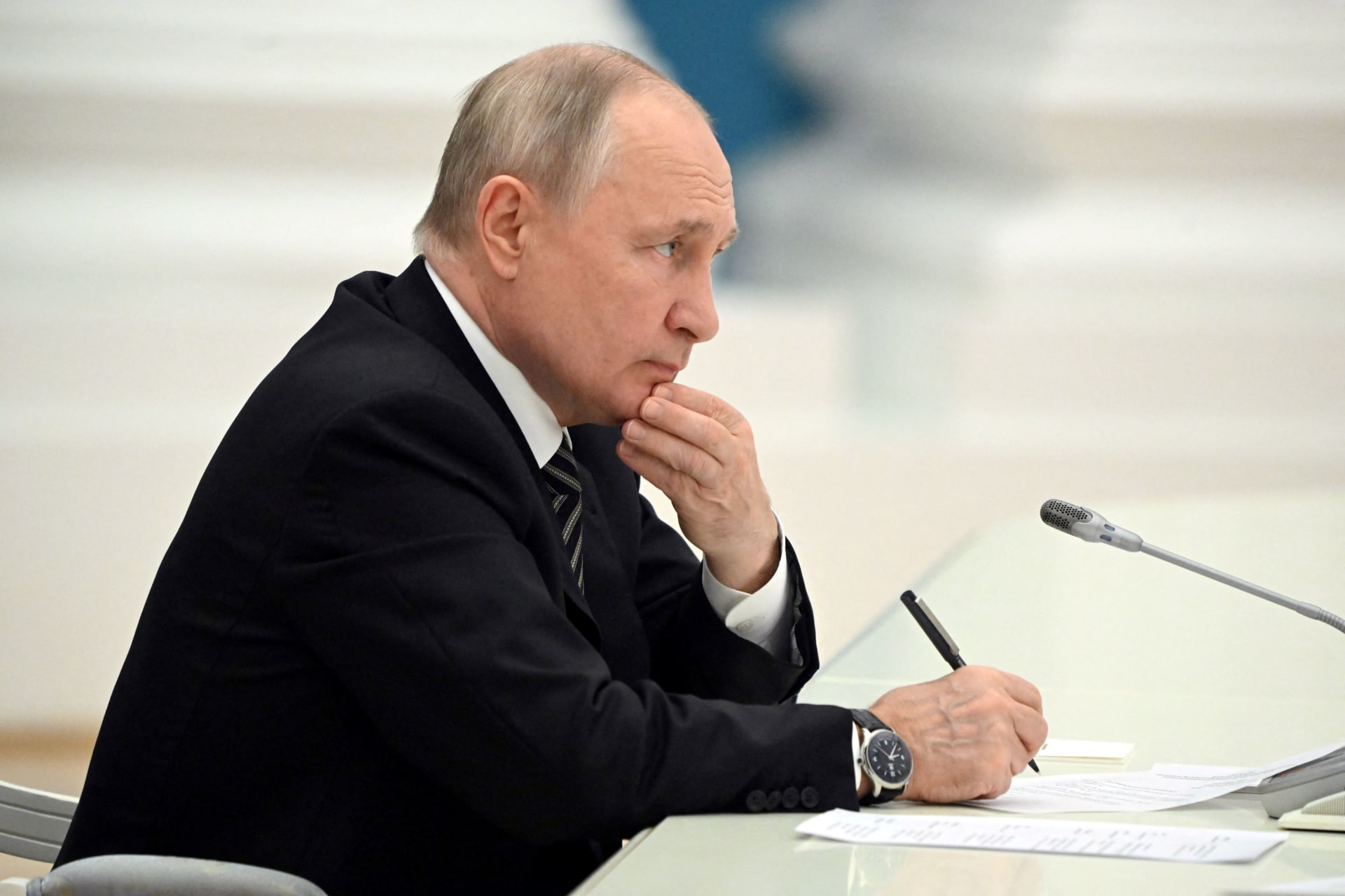 <p>Russian President Putin meets religious leaders in Moscow.</p>
