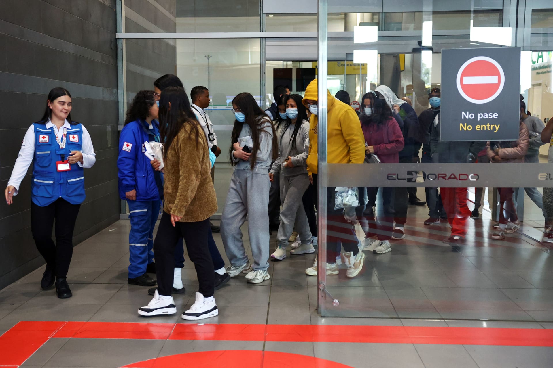 Photo of Colombian Deportees arriving at El Dorado Airport