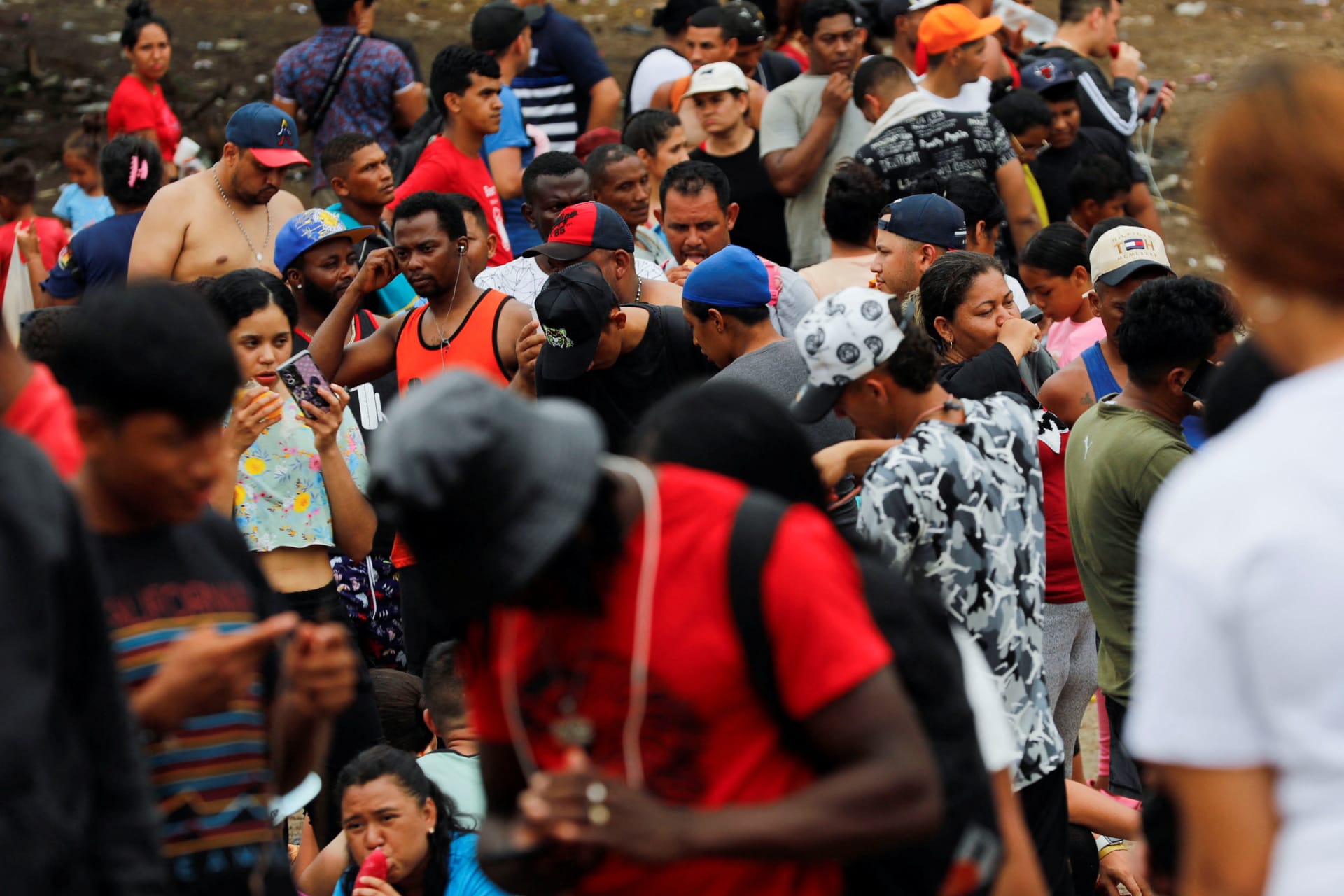 Photo of migrants waiting at the Migrants Reception Station in Lajas Blancas in Panama's Darien province