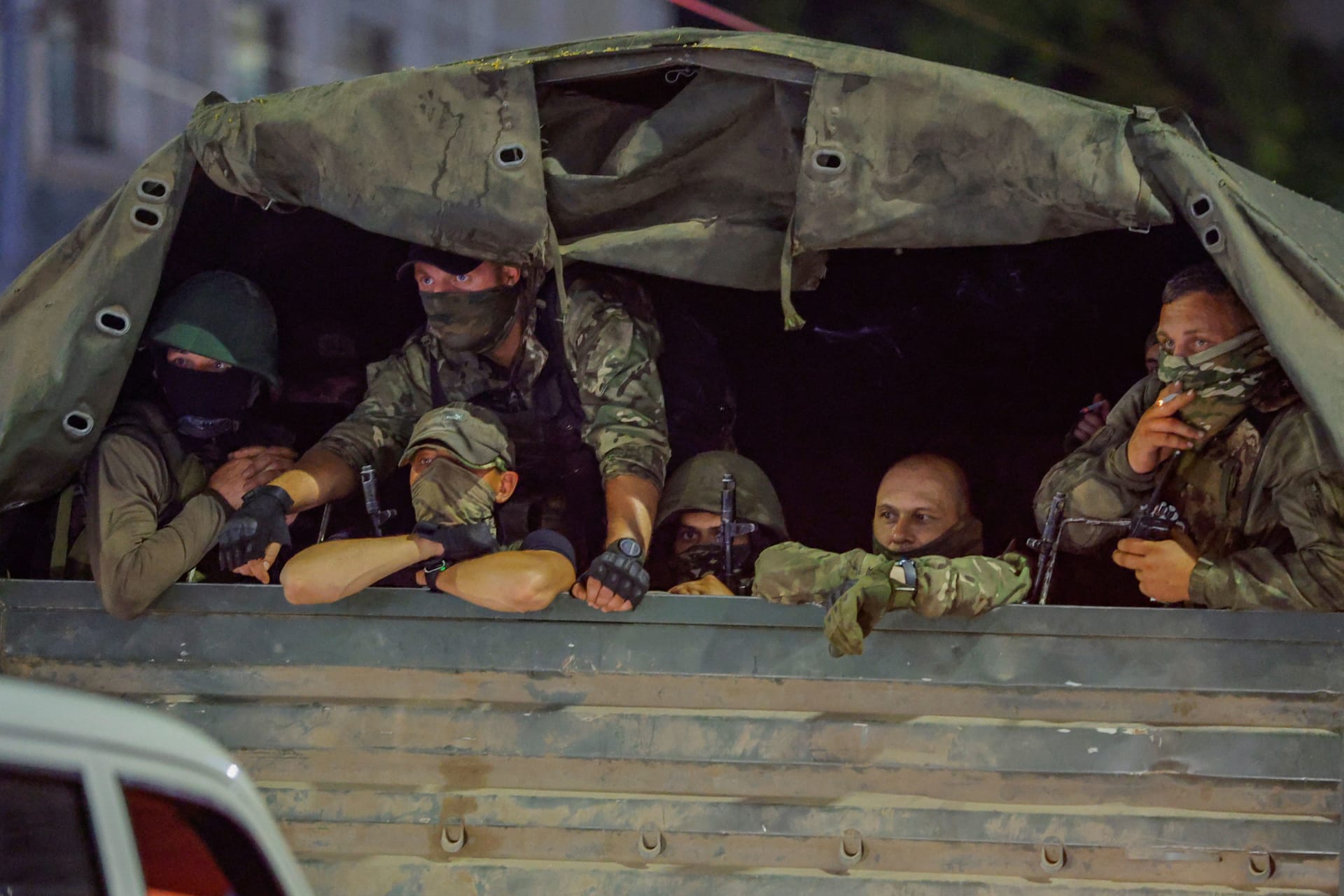 <p>Russian Wagner fighters pull out of Rostov-on-Don.</p>