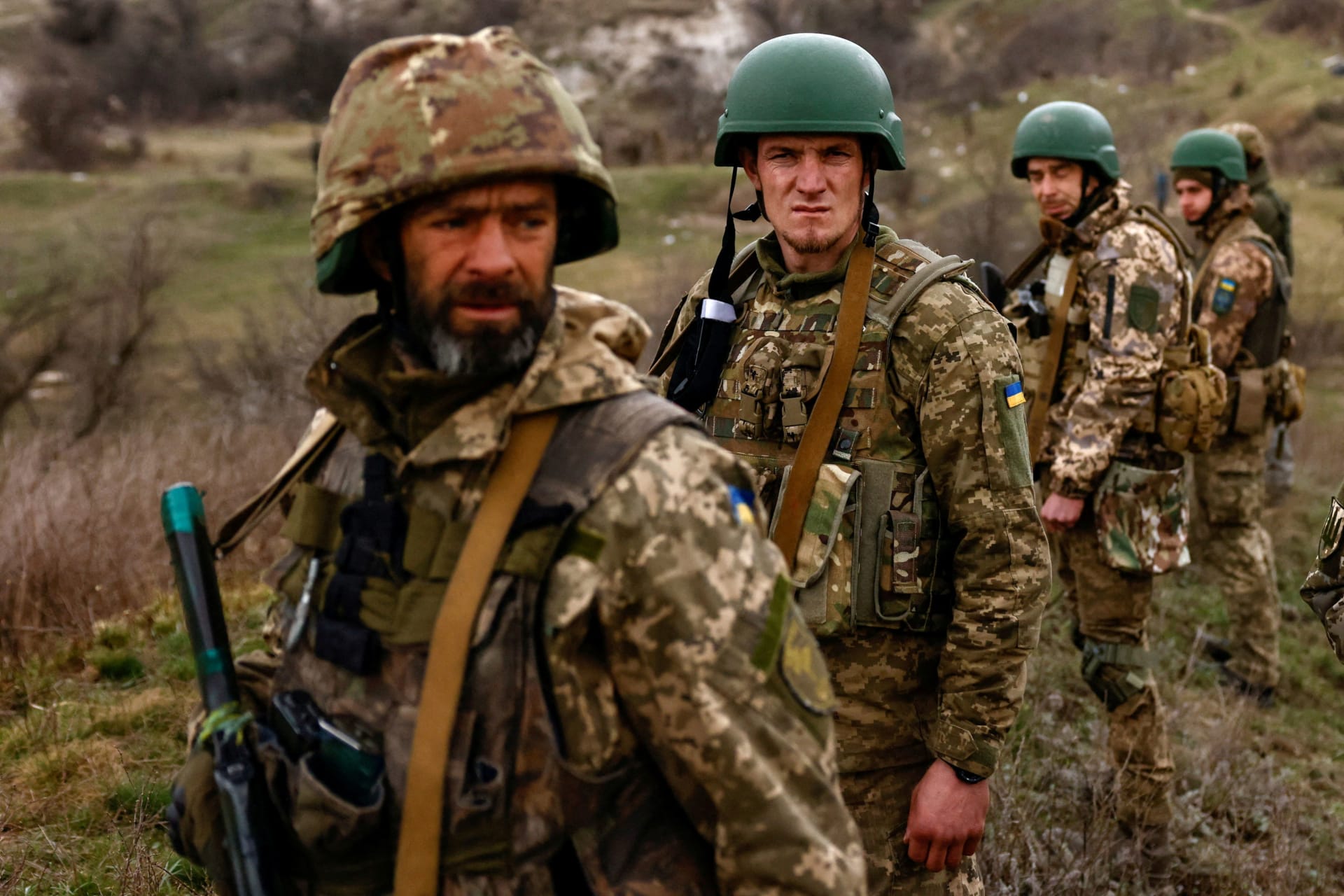 <p>Private foreign military advisors train new Ukrainian recruits.</p>