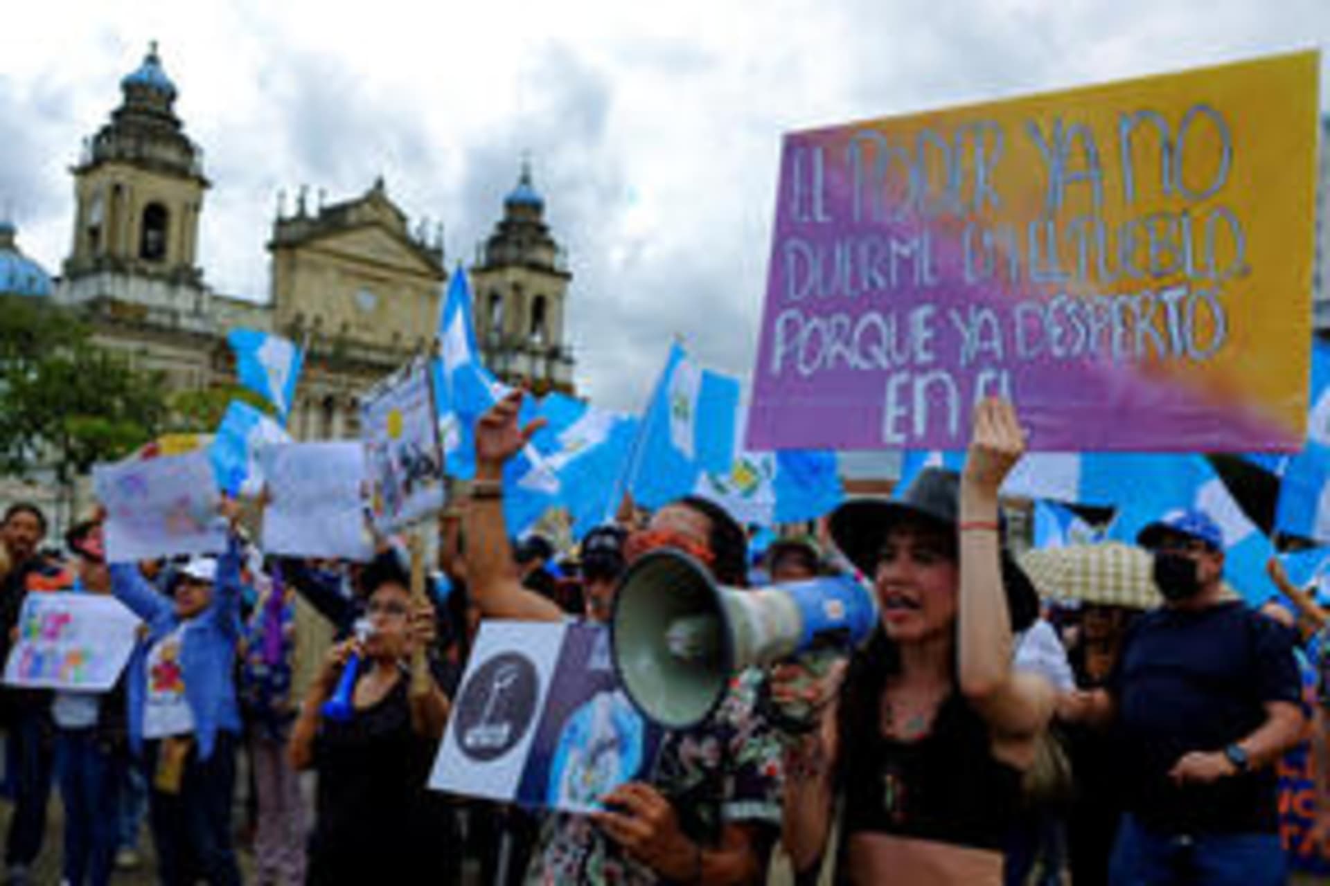 Guatemalan demonstrators participate in anti-corruption protest