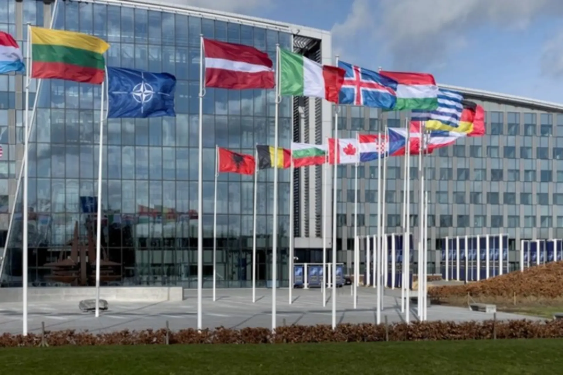 NATO Flags adjusted size_2.jpg