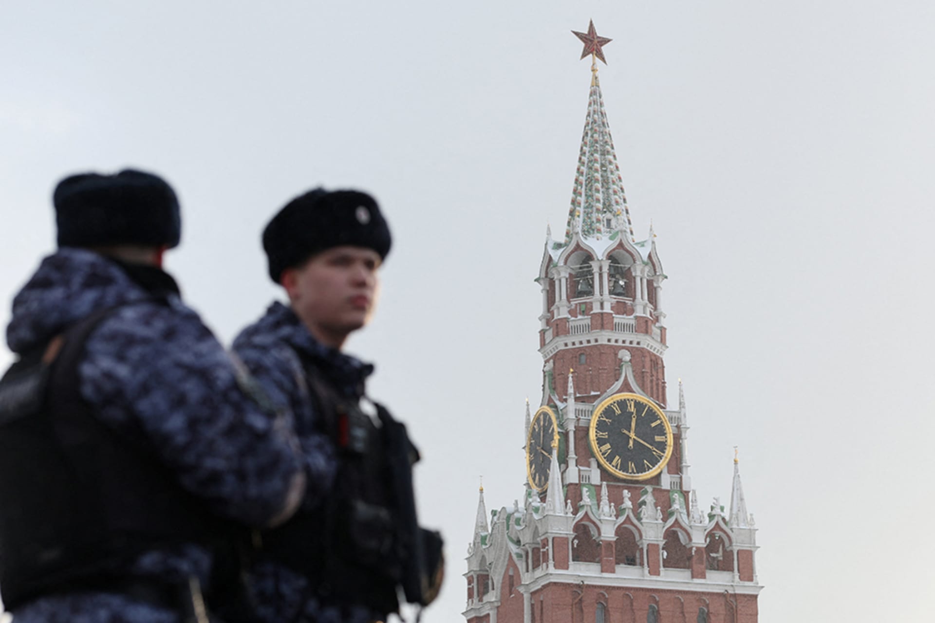 Image of Russian law enforcement standing guard.