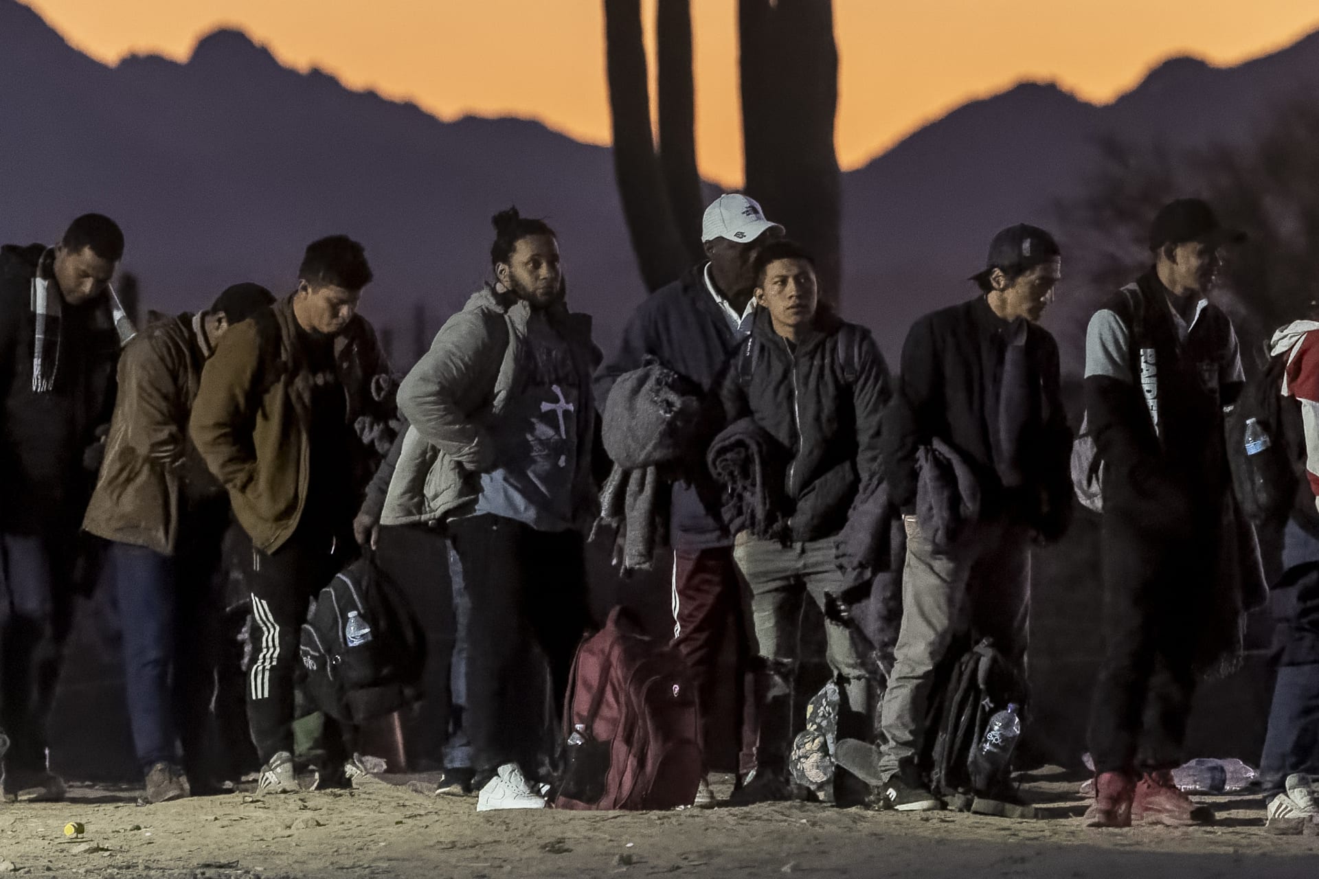 Flood Of Migrants Overwhelms Arizona Border Crossings