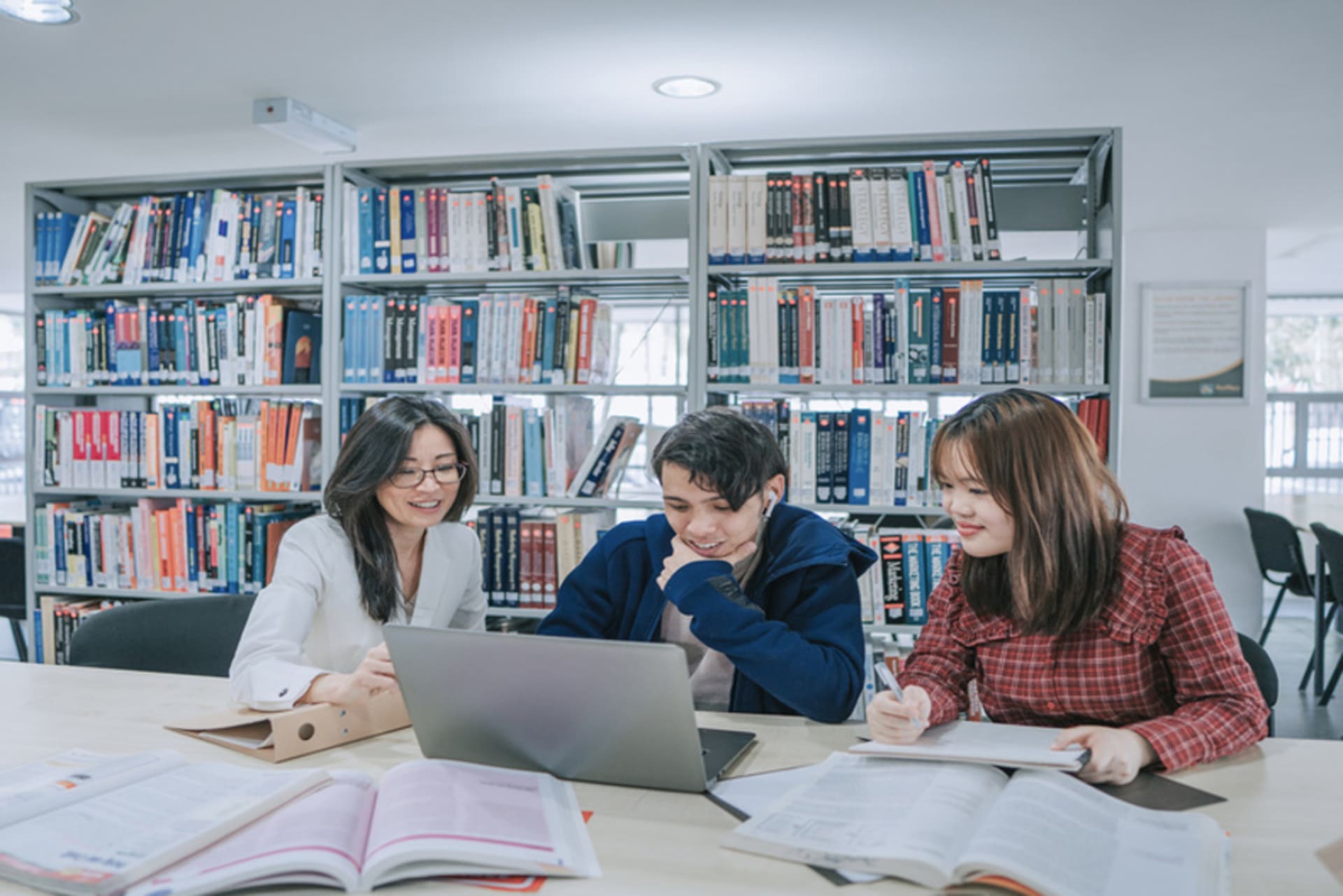 11/30 Higher Education Webinar Image