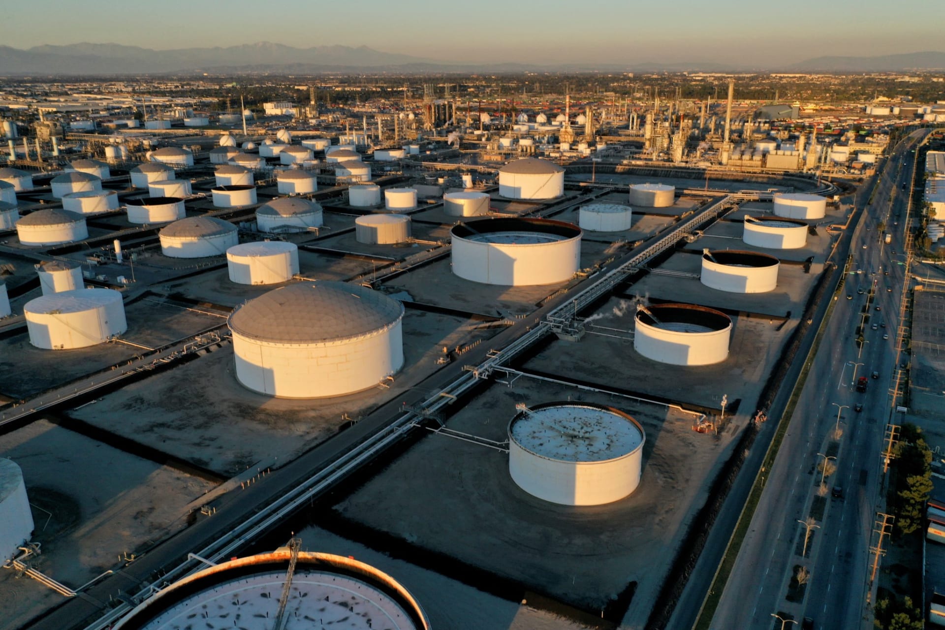<p>Storage tanks at Marathon Petroleum’s Los Angeles Refinery, which processes domestic & imported crude oil into California Air Resources Board (CARB), gasoline, diesel fuel, and other petroleum products</p>
