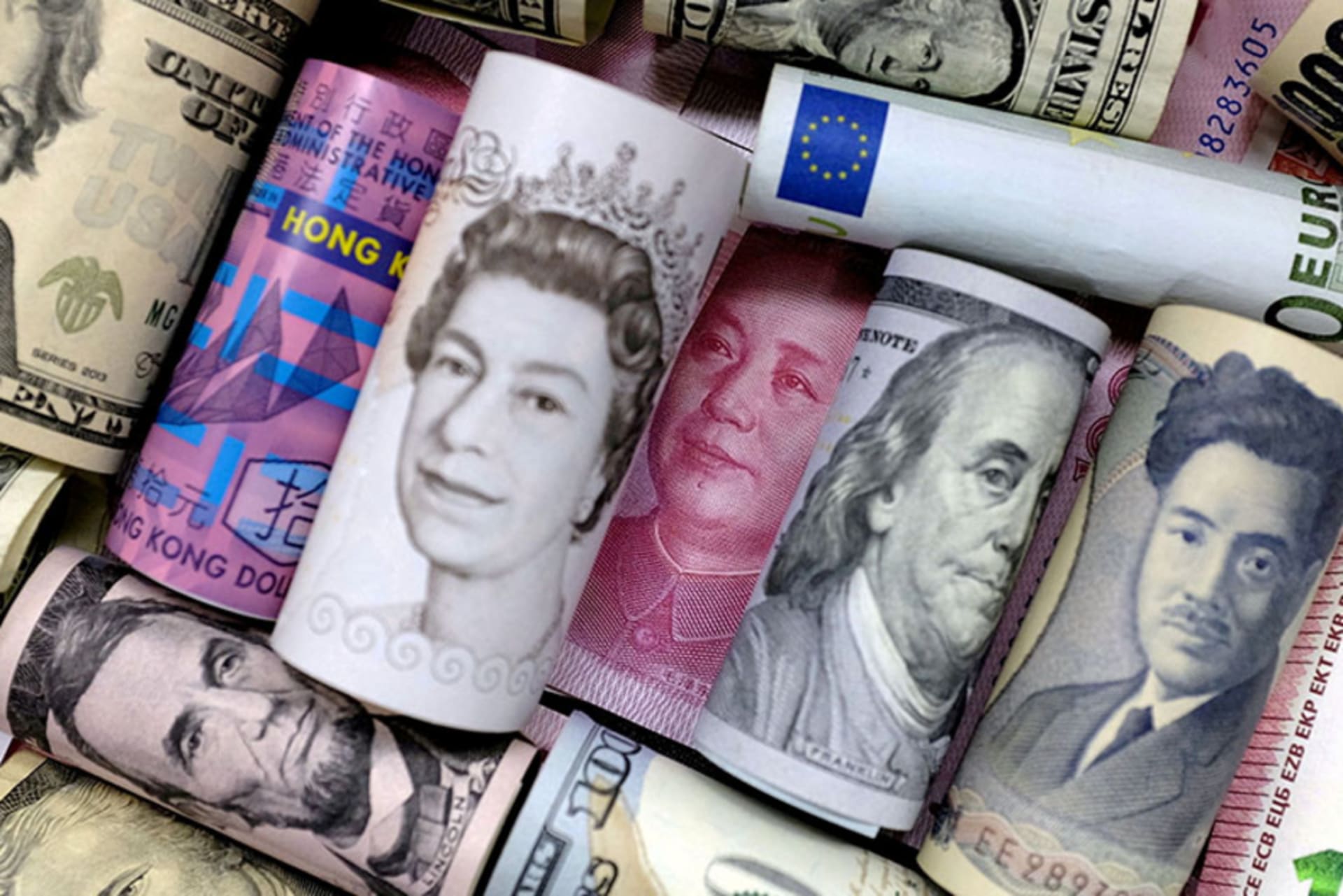 Euro, Hong Kong dollar, U.S. dollar, Japanese yen, pound and Chinese 100 yuan banknotes