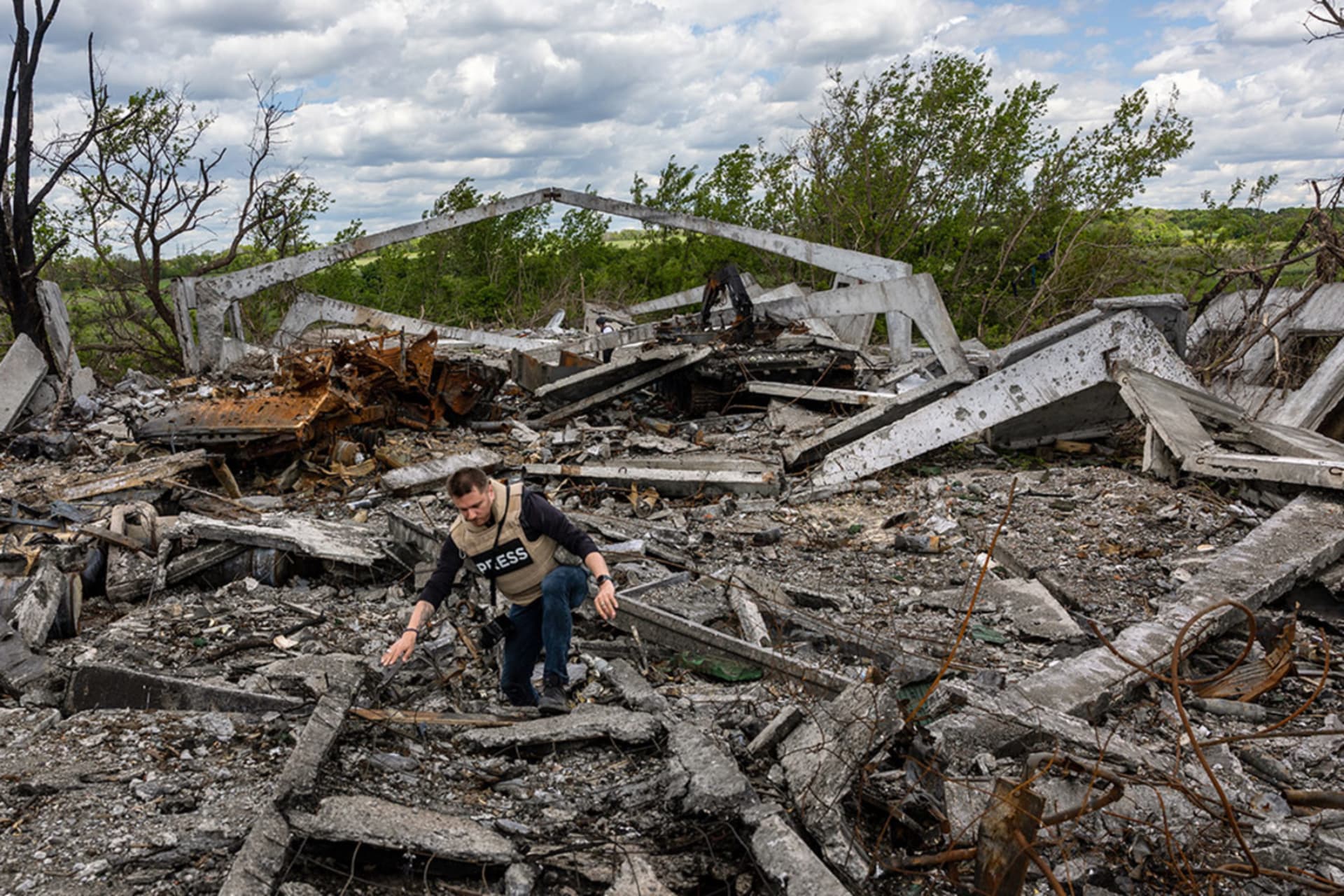 Covering the War in Ukraine: The View From Journalists